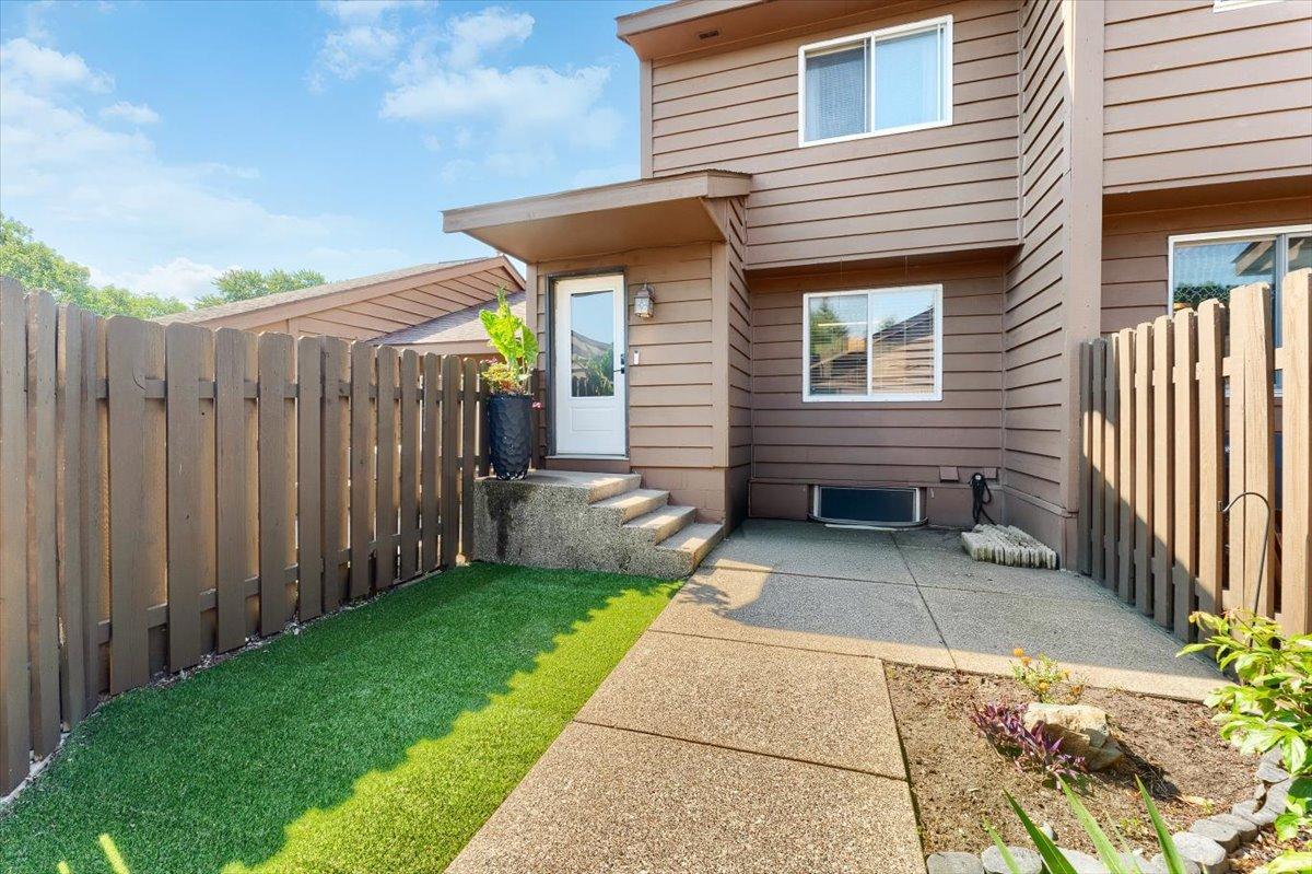1205 63rd Lane Property Photo 1