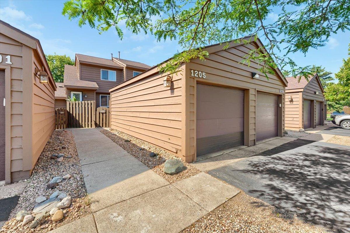 1205 63rd Lane Property Photo 2