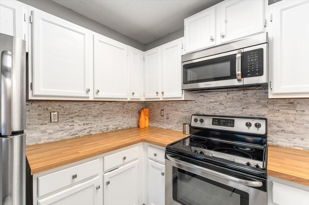 1205 63rd Lane Property Photo 13