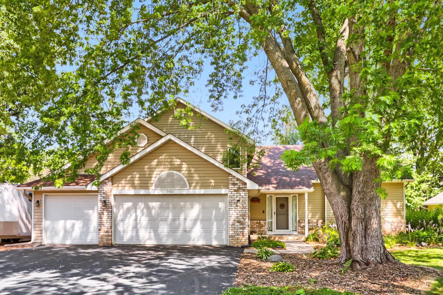 7901 Lilac Lane
