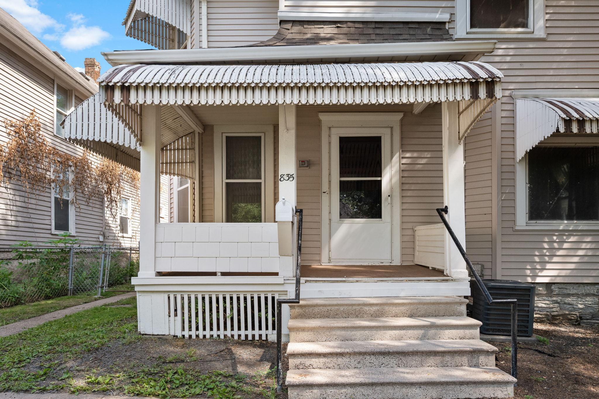 835 3rd Street E Property Photo 2