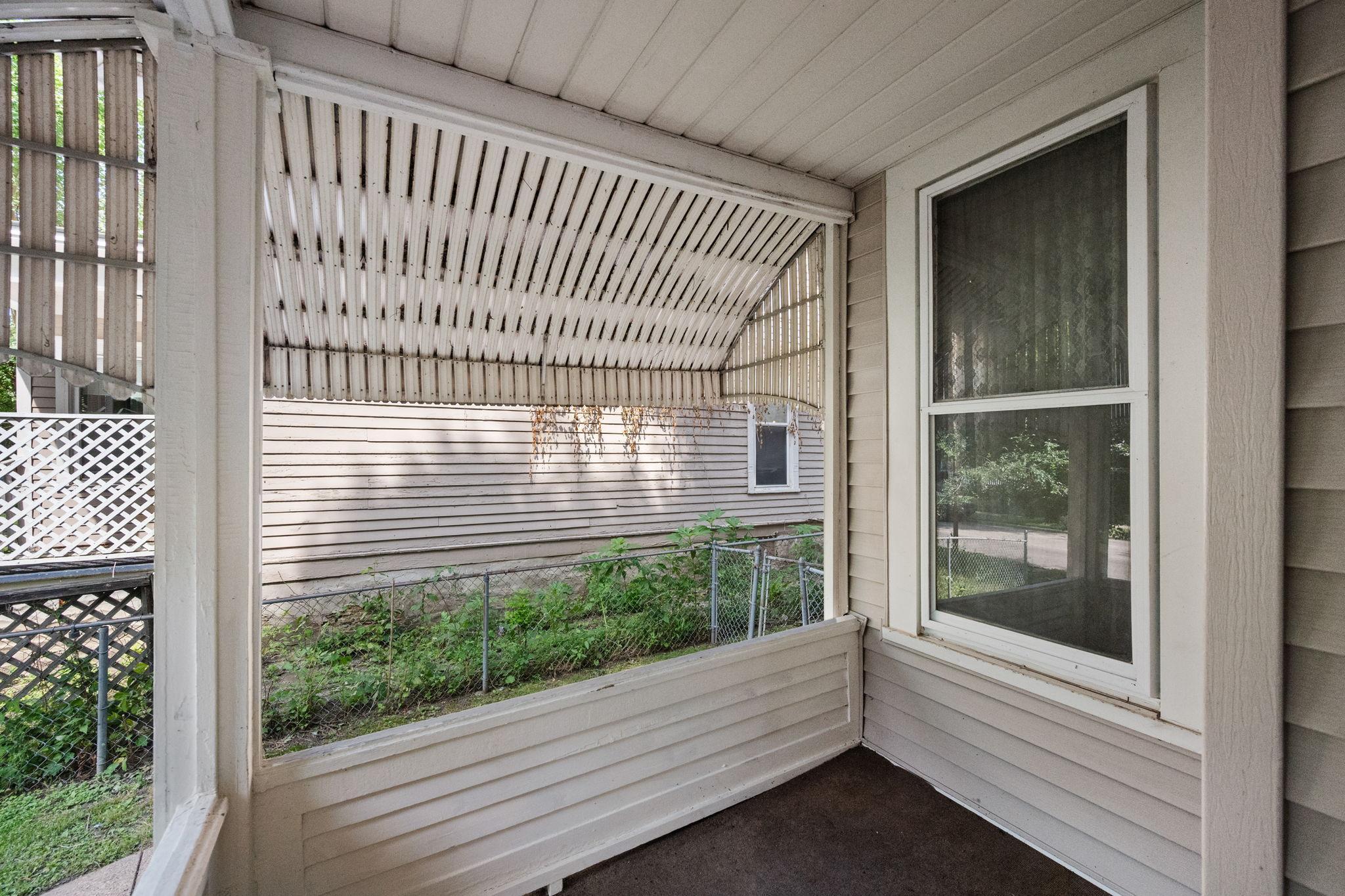 835 3rd Street E Property Photo 3