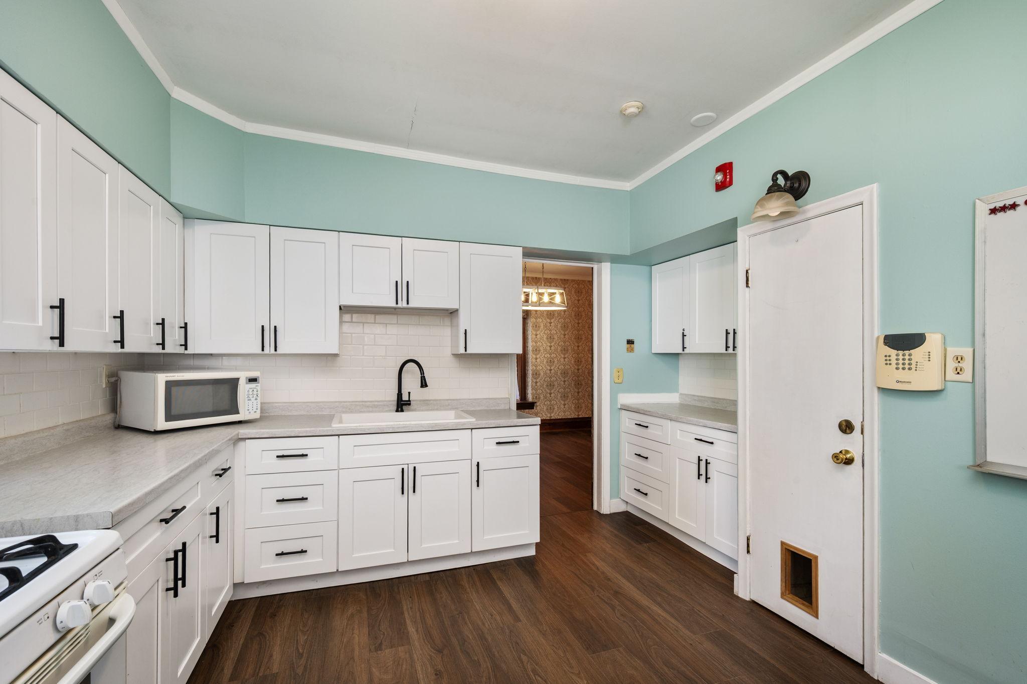 835 3rd Street E Property Photo 17