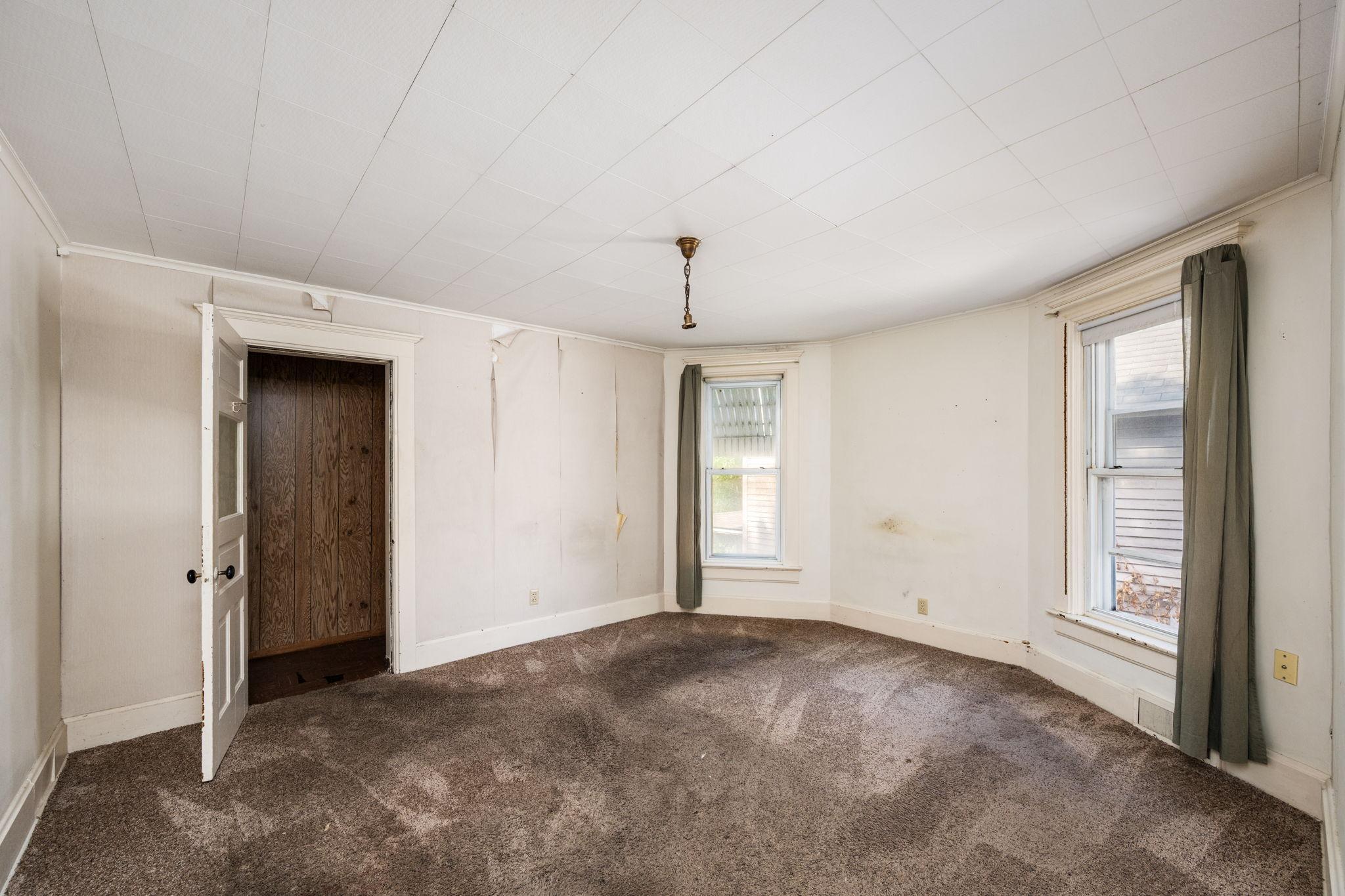 835 3rd Street E Property Photo 22
