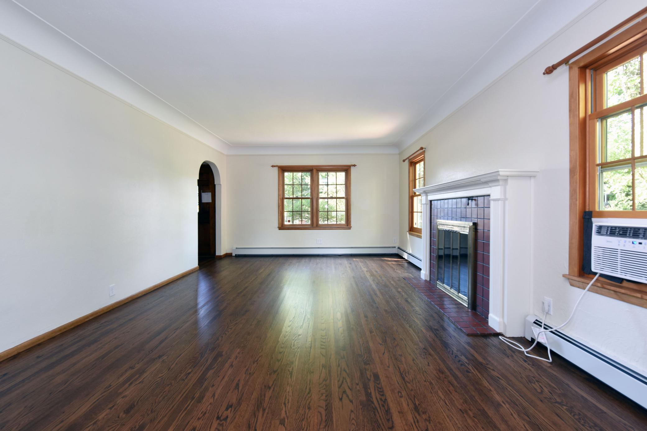 6448 Glenwood Avenue Property Photo 5