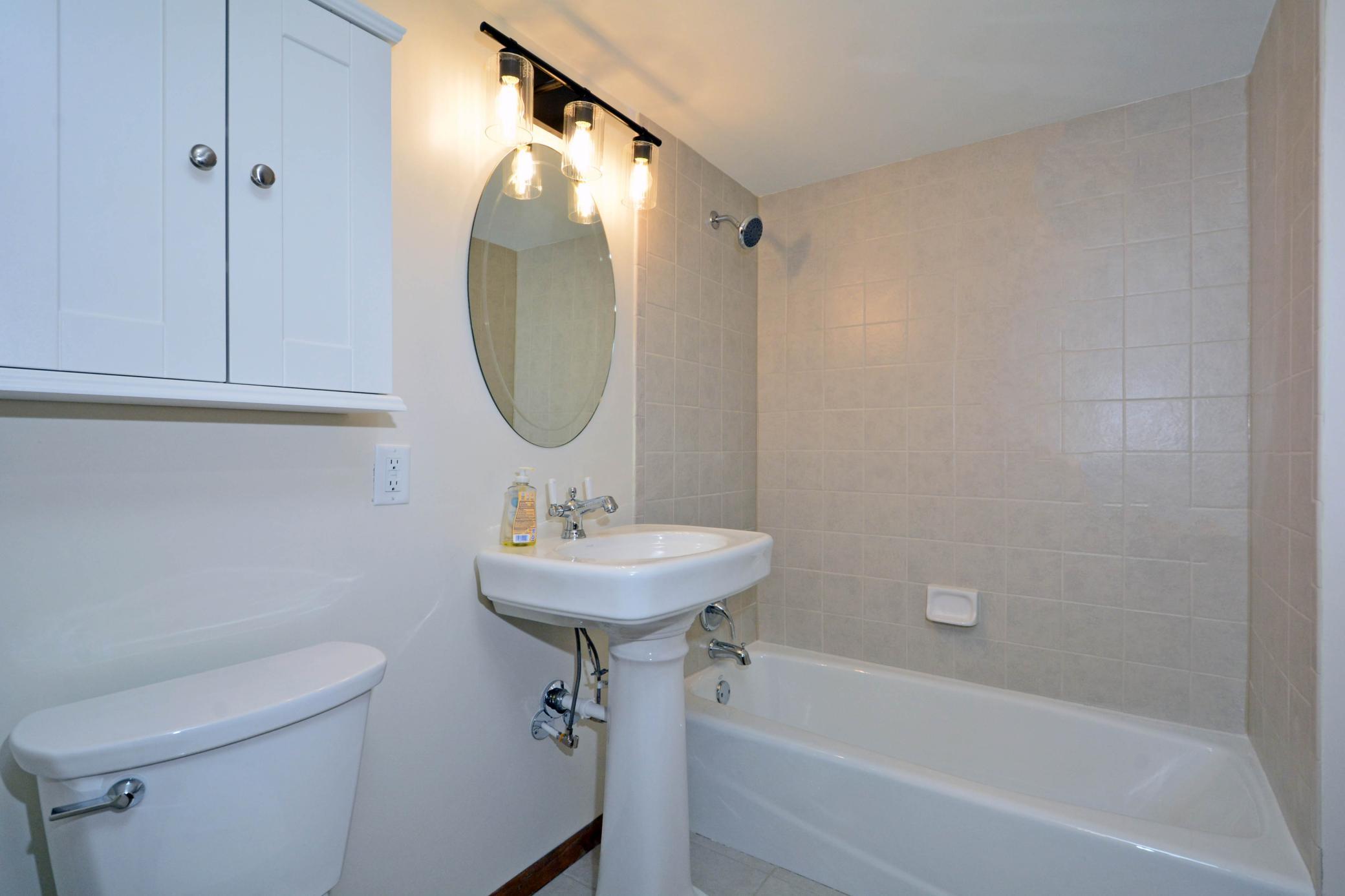 6448 Glenwood Avenue Property Photo 12