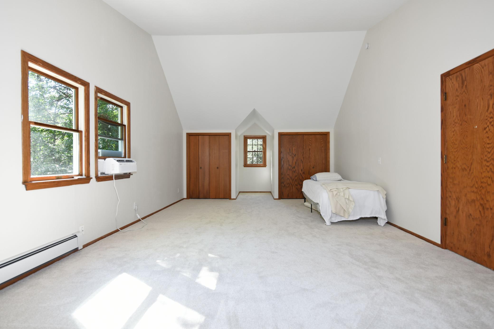 6448 Glenwood Avenue Property Photo 16