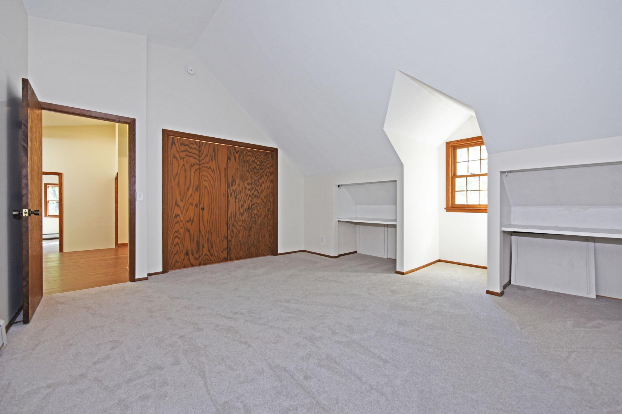 6448 Glenwood Avenue Property Photo 19