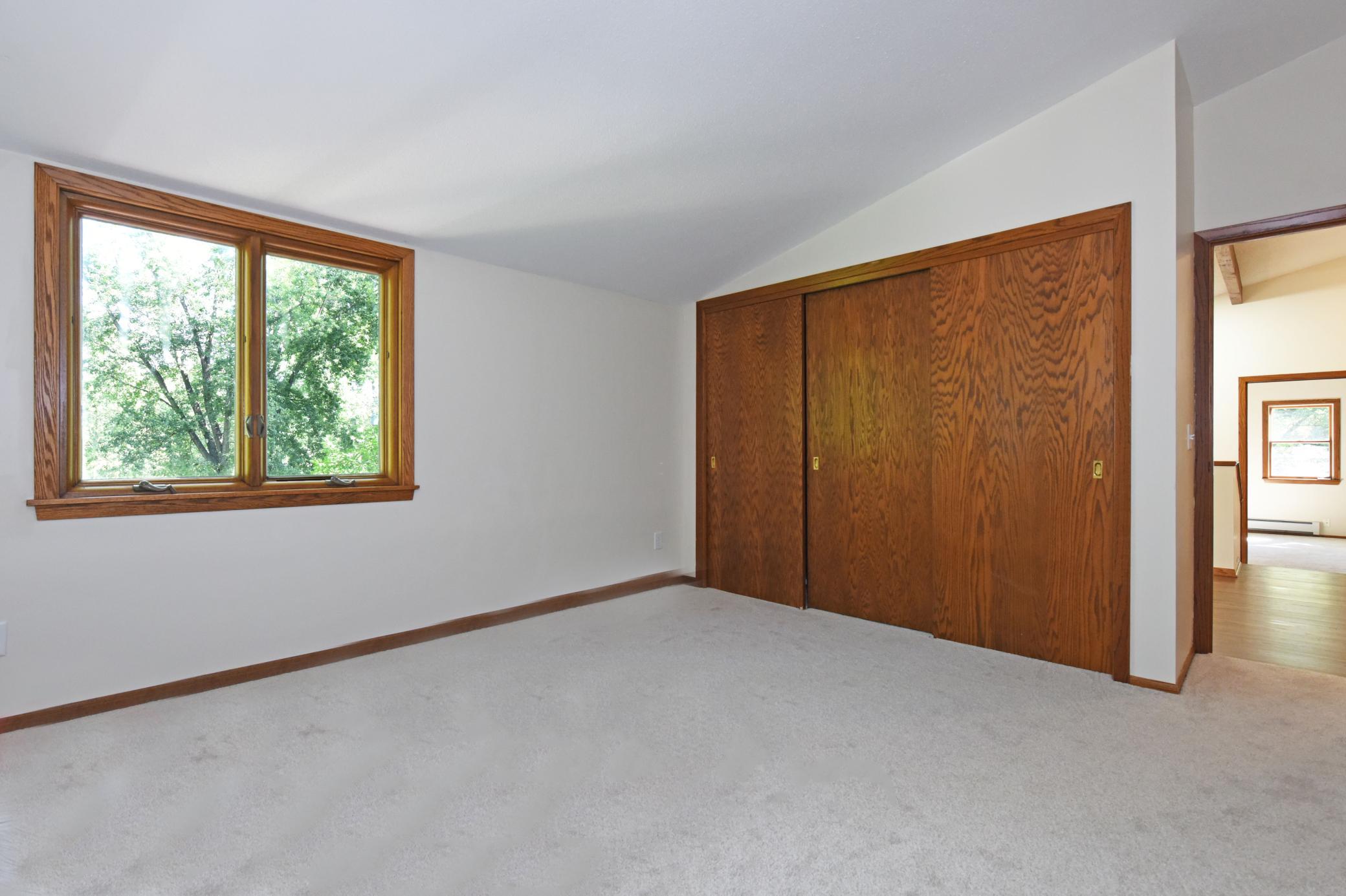 6448 Glenwood Avenue Property Photo 21