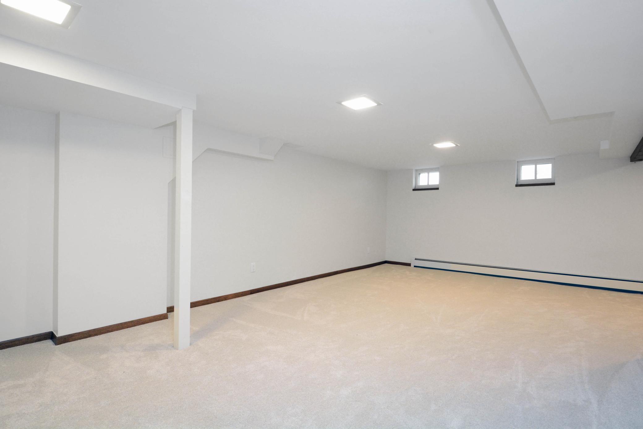 6448 Glenwood Avenue Property Photo 25
