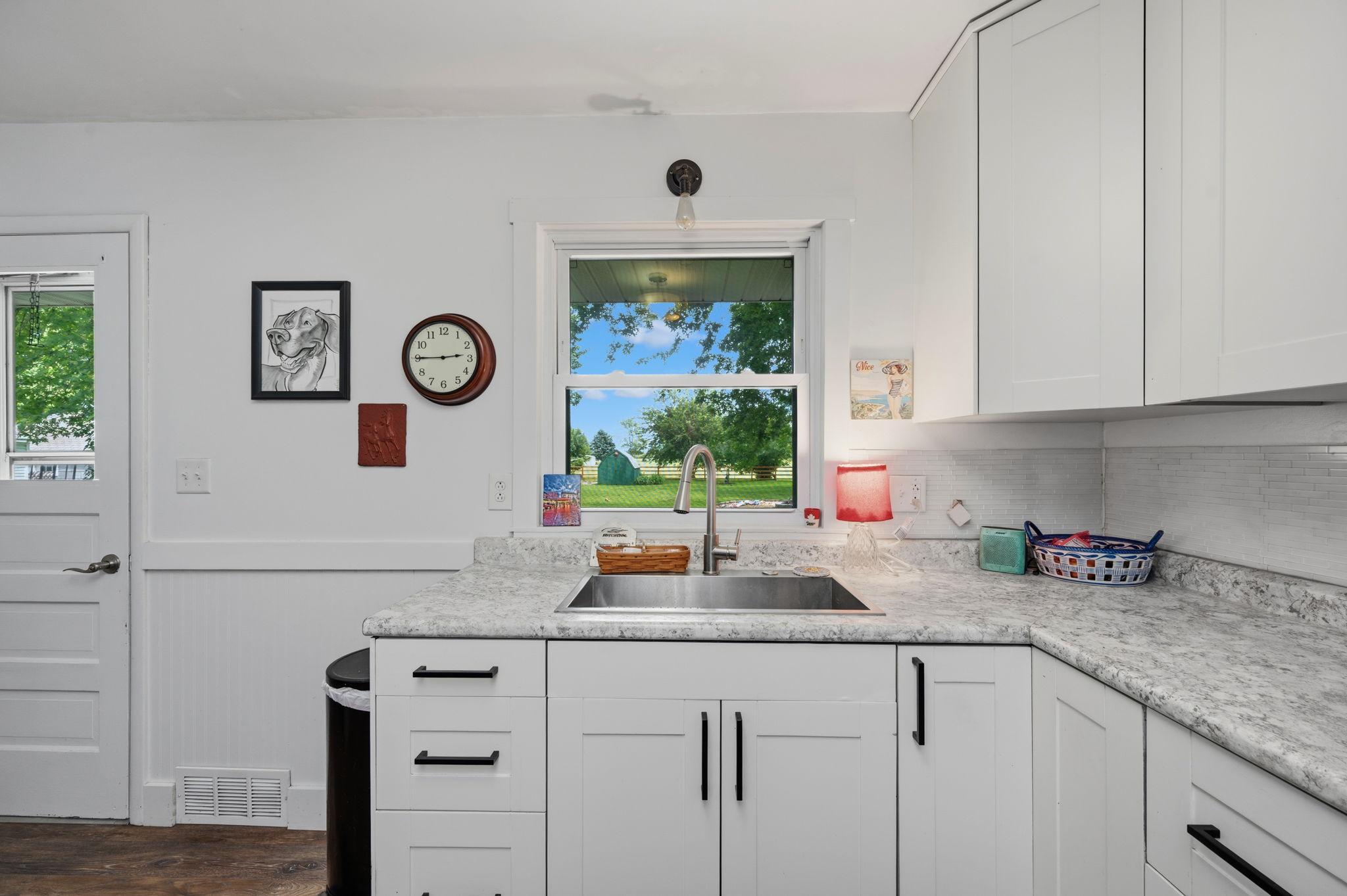 211 Kelser Street Property Photo 11