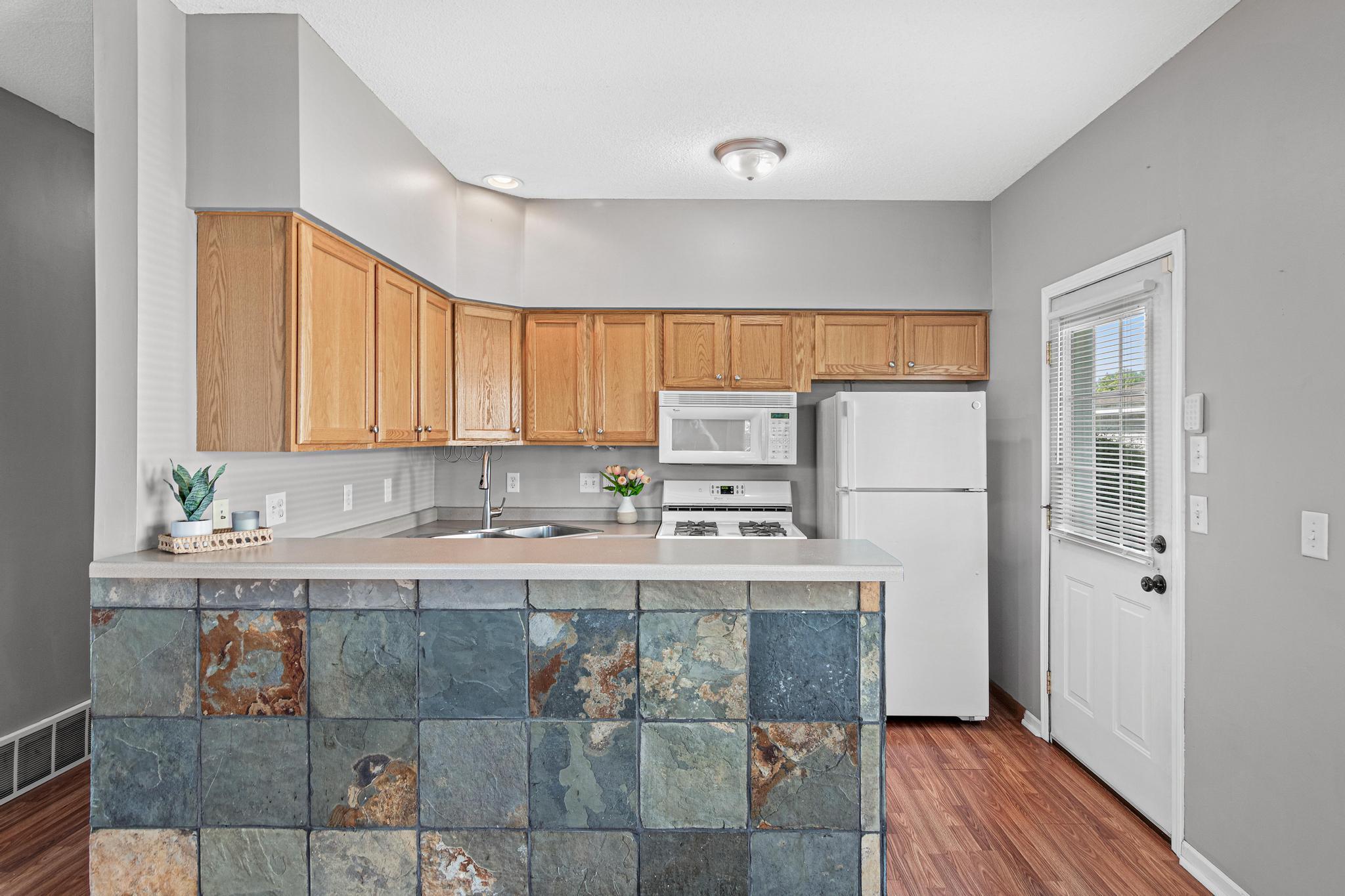 7108332 Property Photo 5