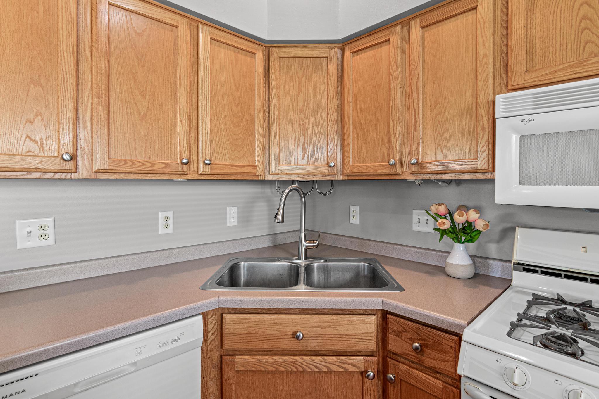 7108332 Property Photo 6