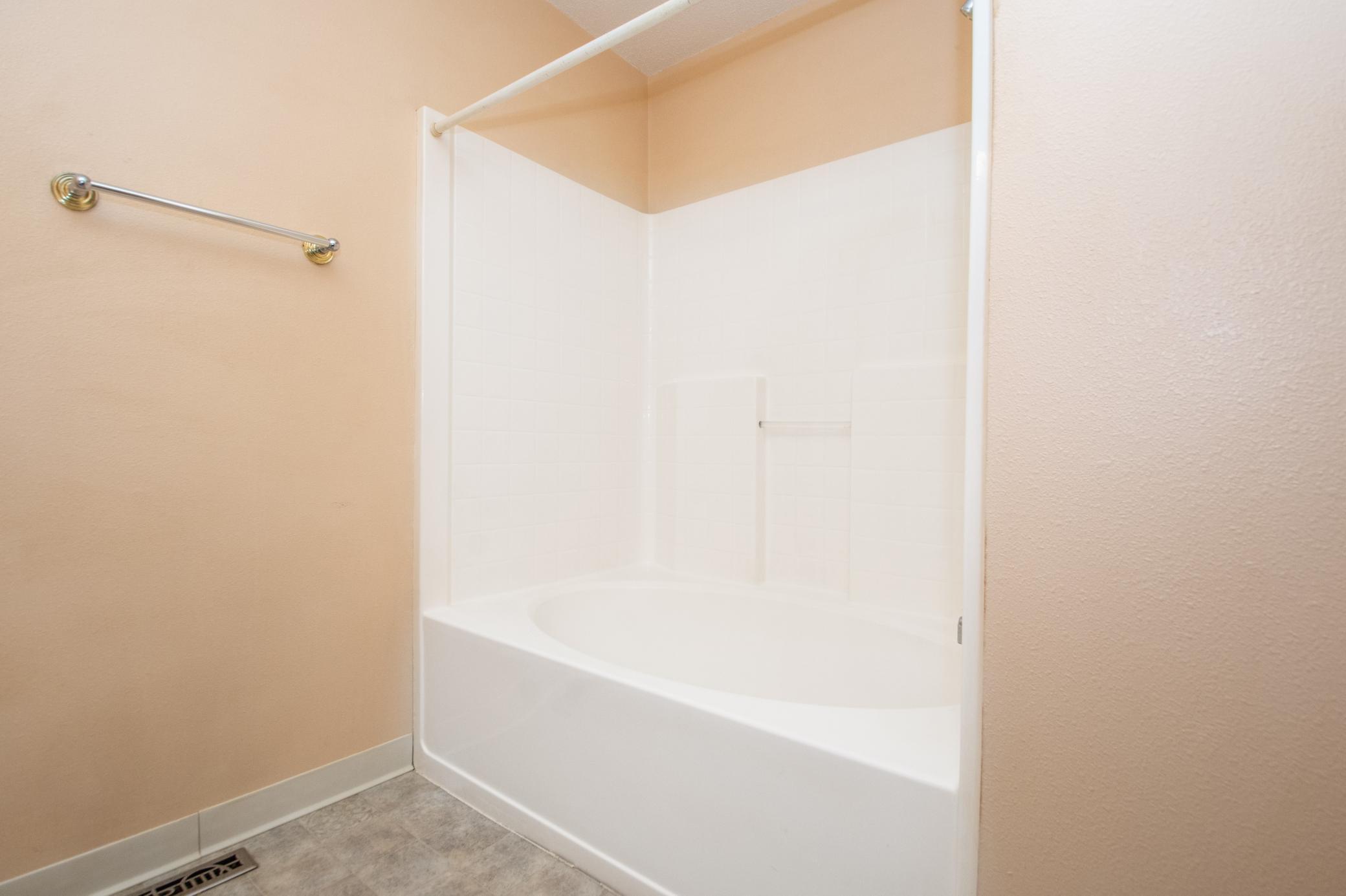421 Lind Boulevard Property Photo 19