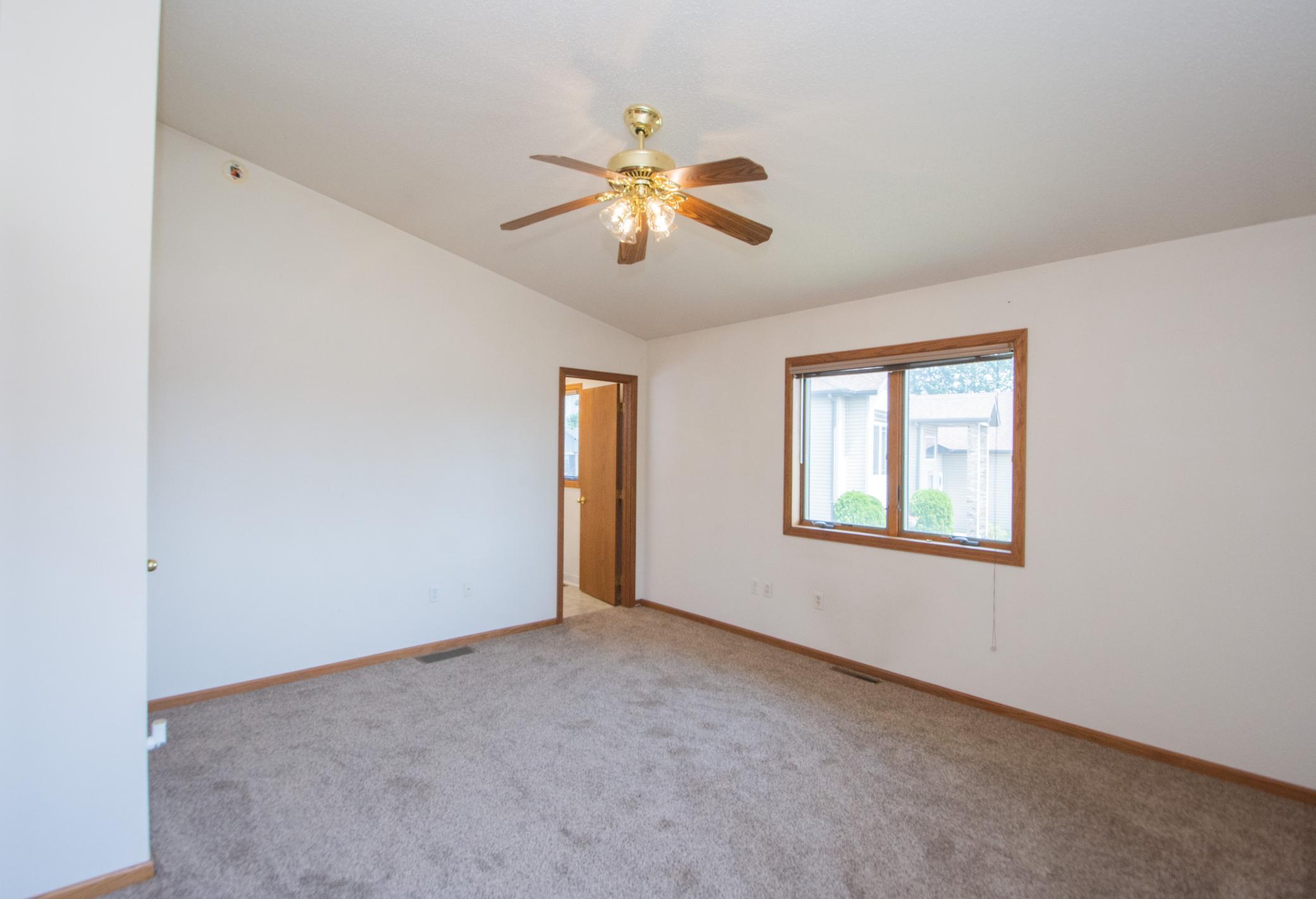 421 Lind Boulevard Property Photo 22