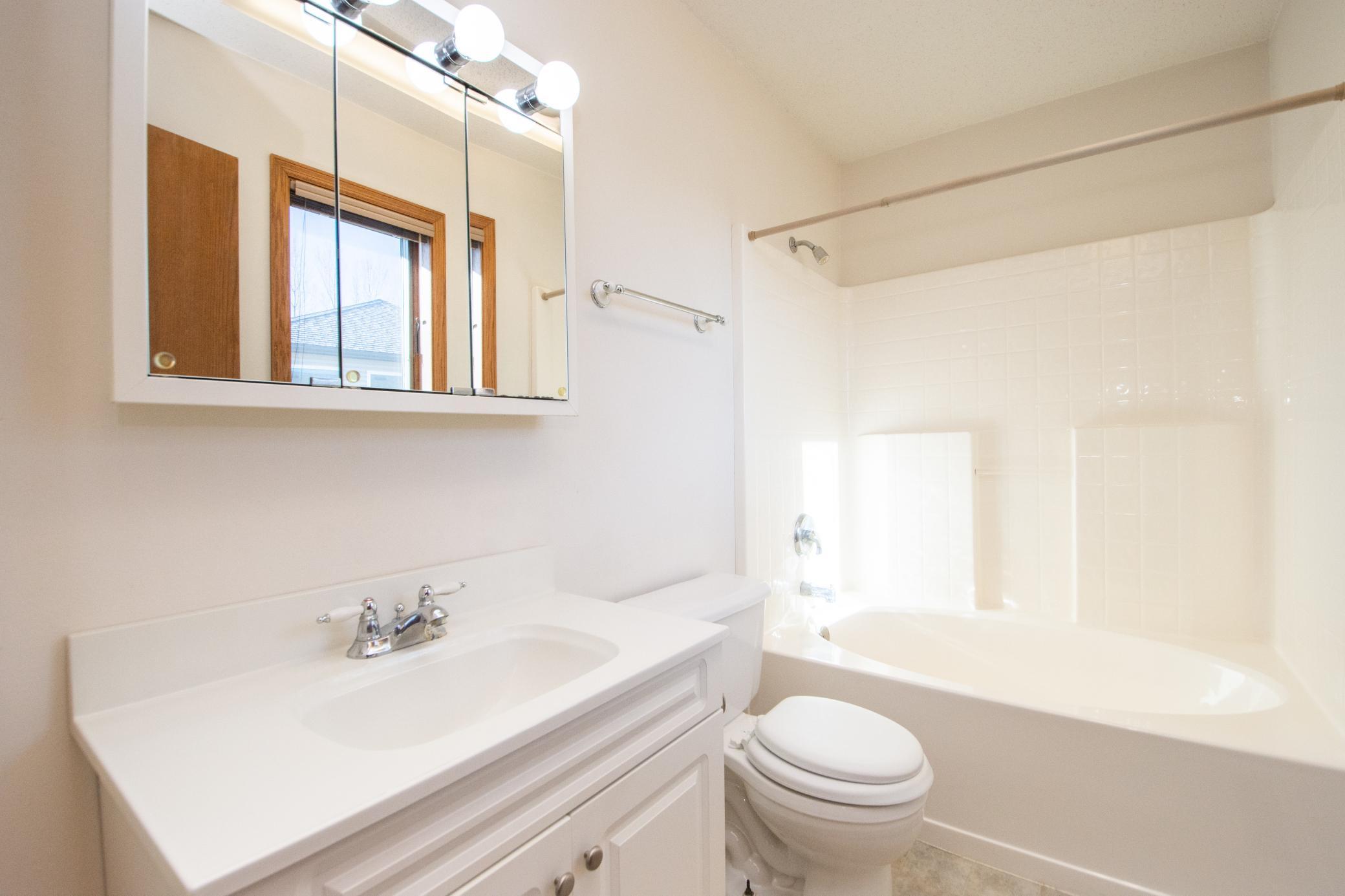 421 Lind Boulevard Property Photo 24
