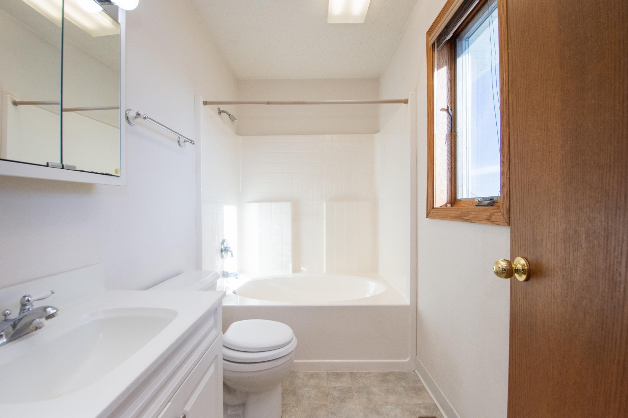 421 Lind Boulevard Property Photo 25