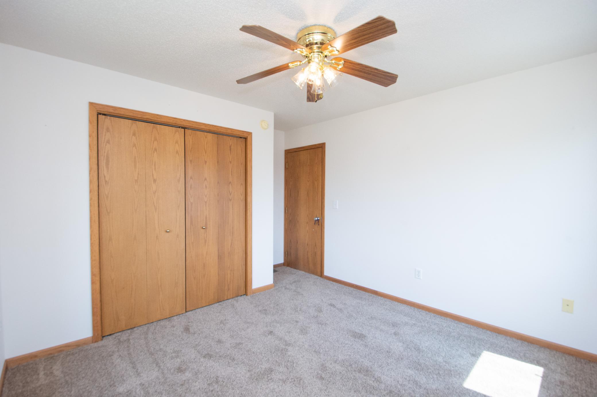 421 Lind Boulevard Property Photo 30