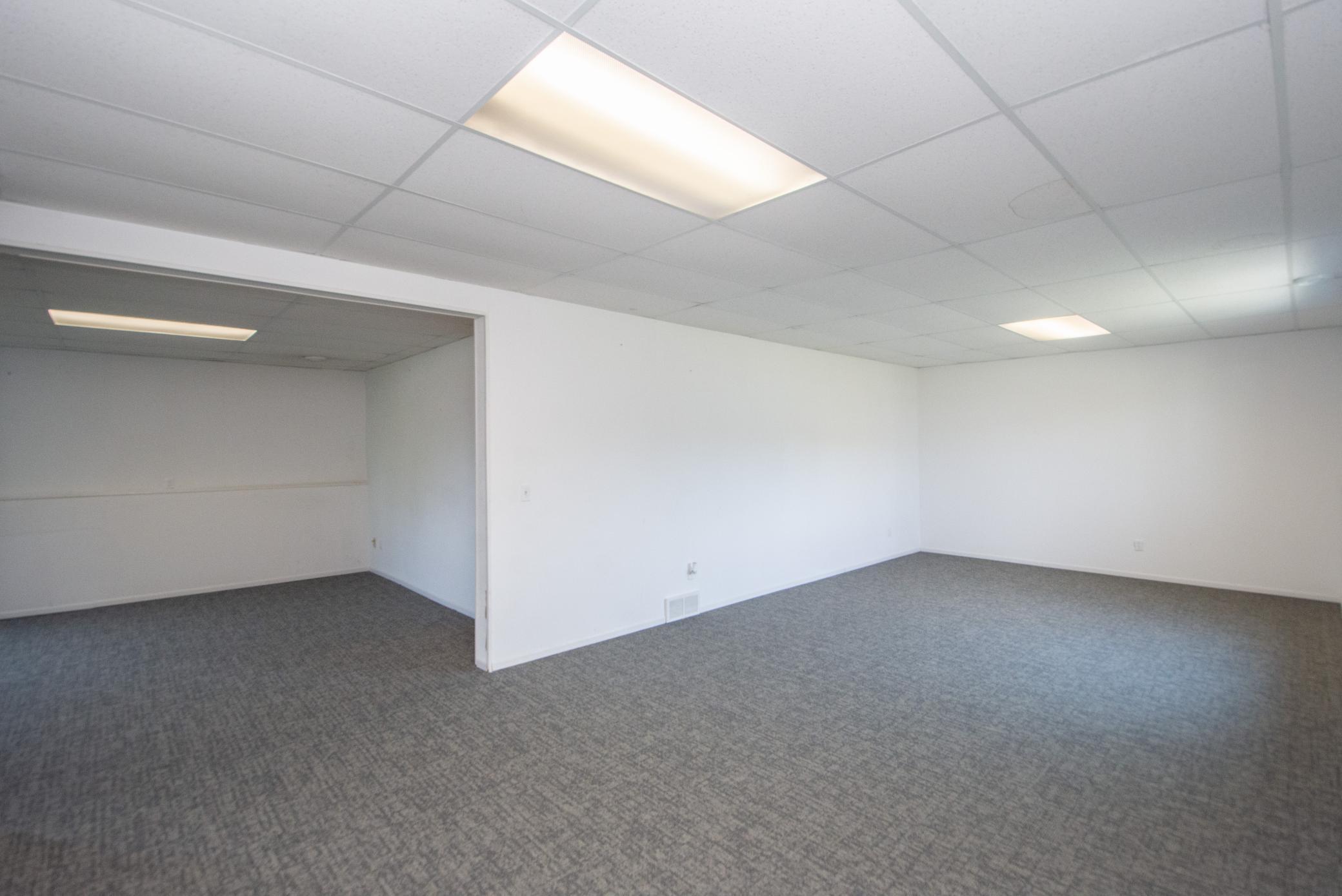 421 Lind Boulevard Property Photo 36
