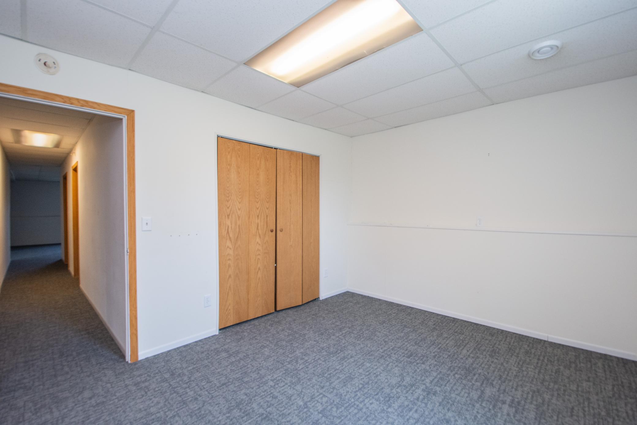 421 Lind Boulevard Property Photo 39