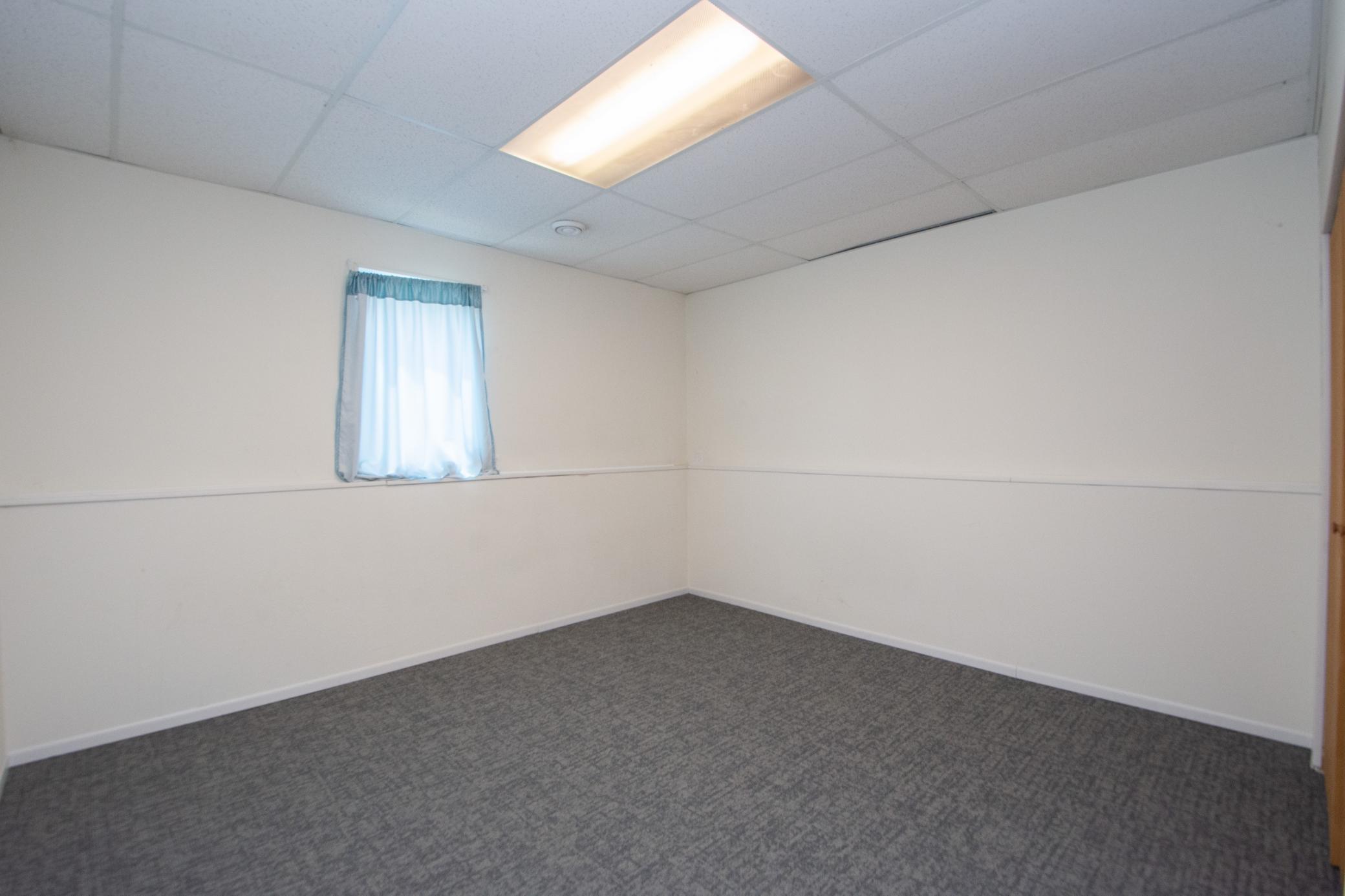 421 Lind Boulevard Property Photo 40