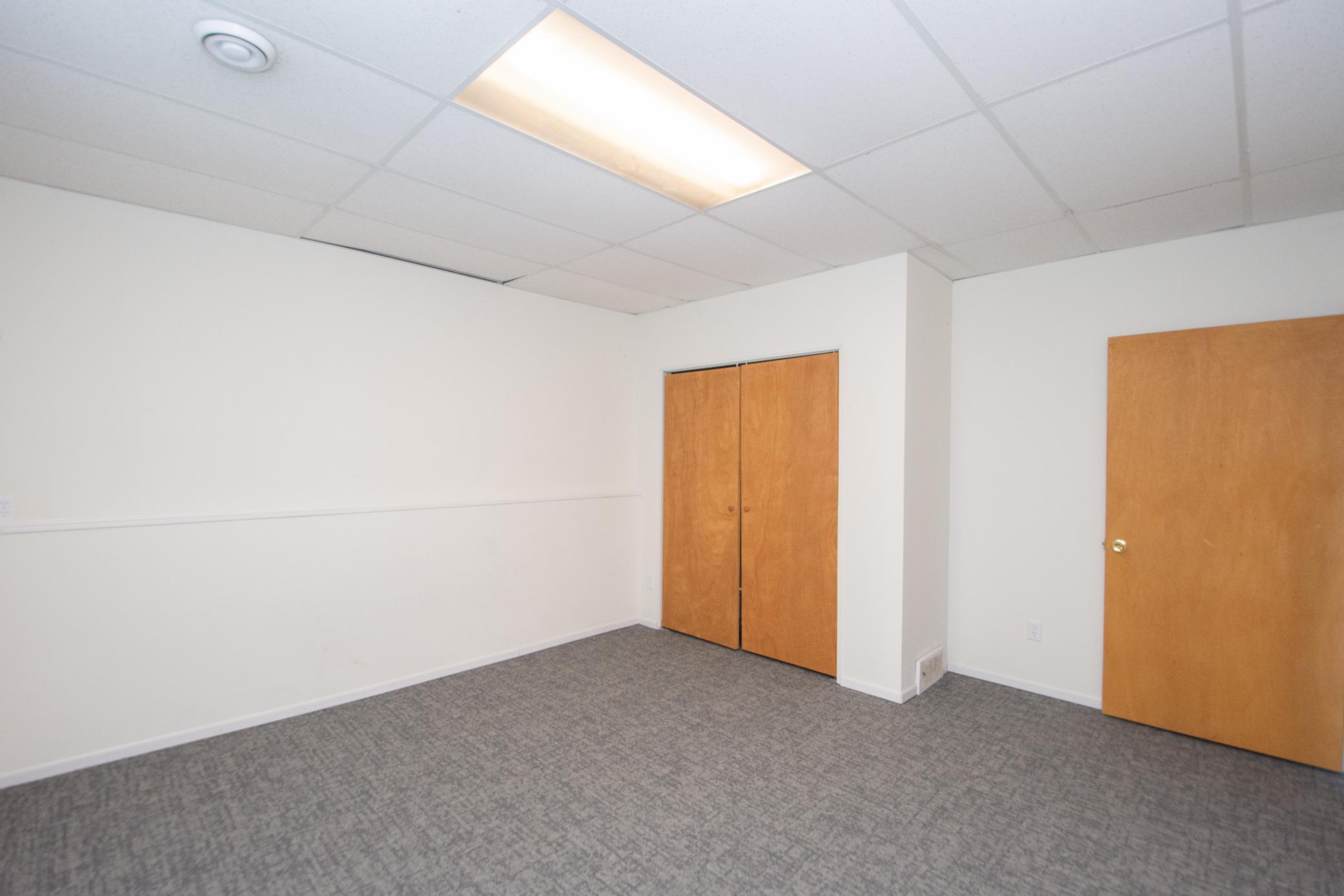 421 Lind Boulevard Property Photo 41