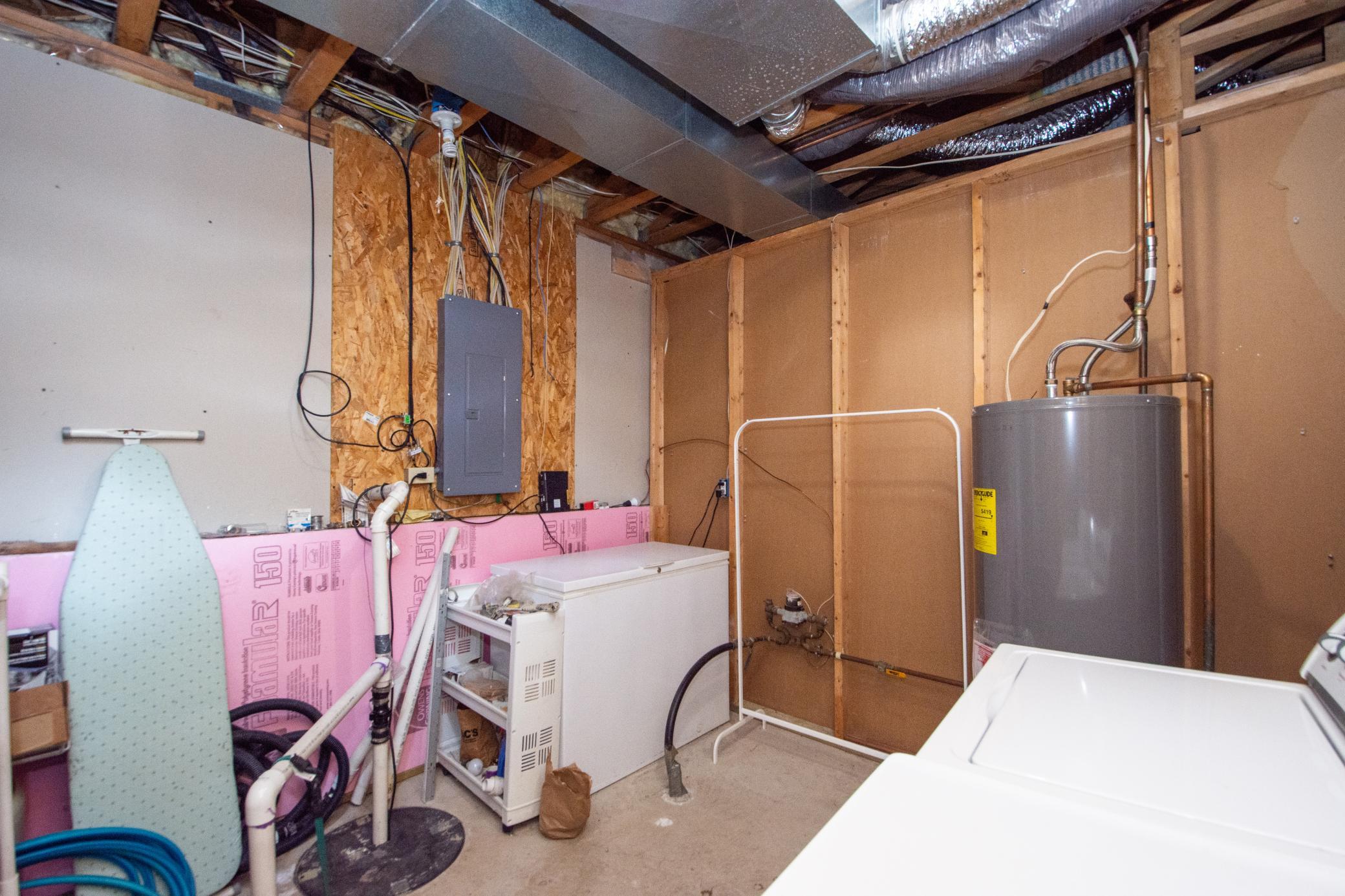 421 Lind Boulevard Property Photo 43