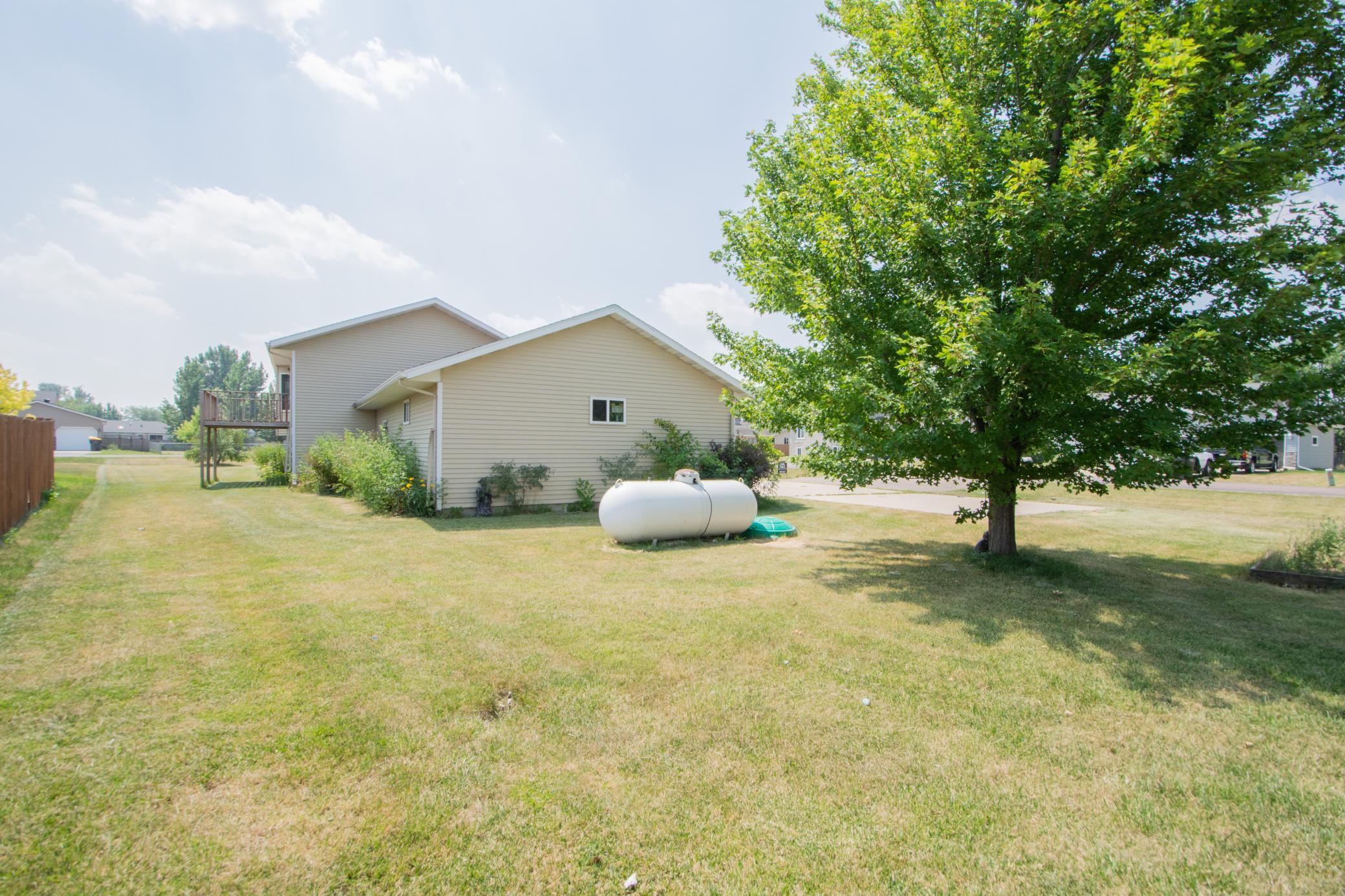 421 Lind Boulevard Property Photo 46