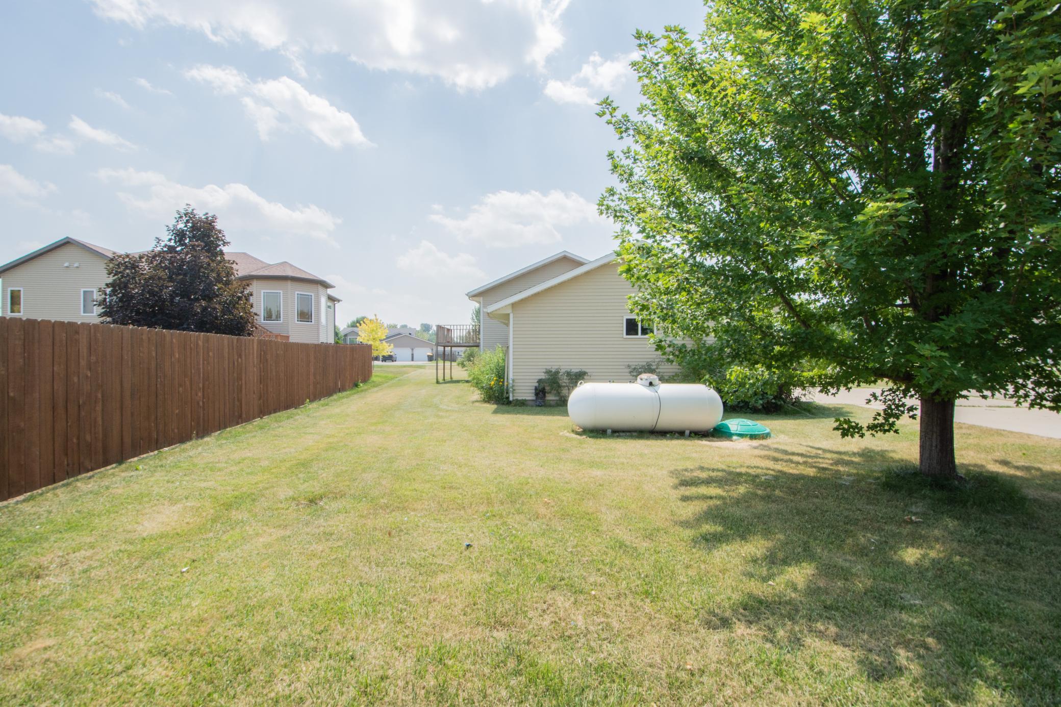 421 Lind Boulevard Property Photo 47