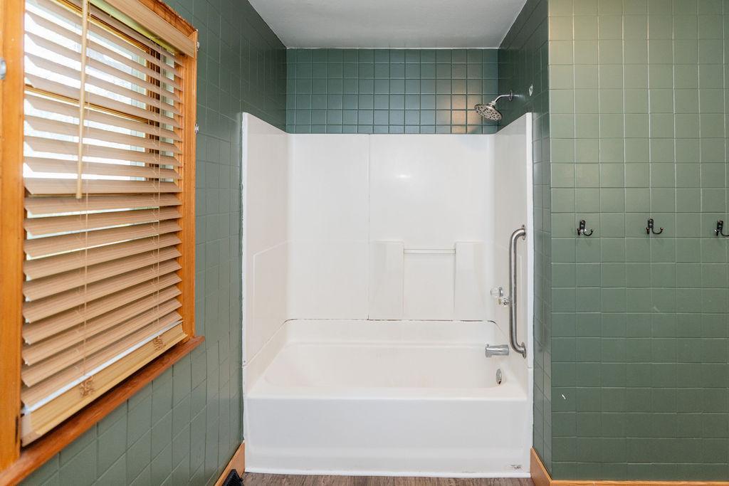 405 6th Avenue Property Photo 25
