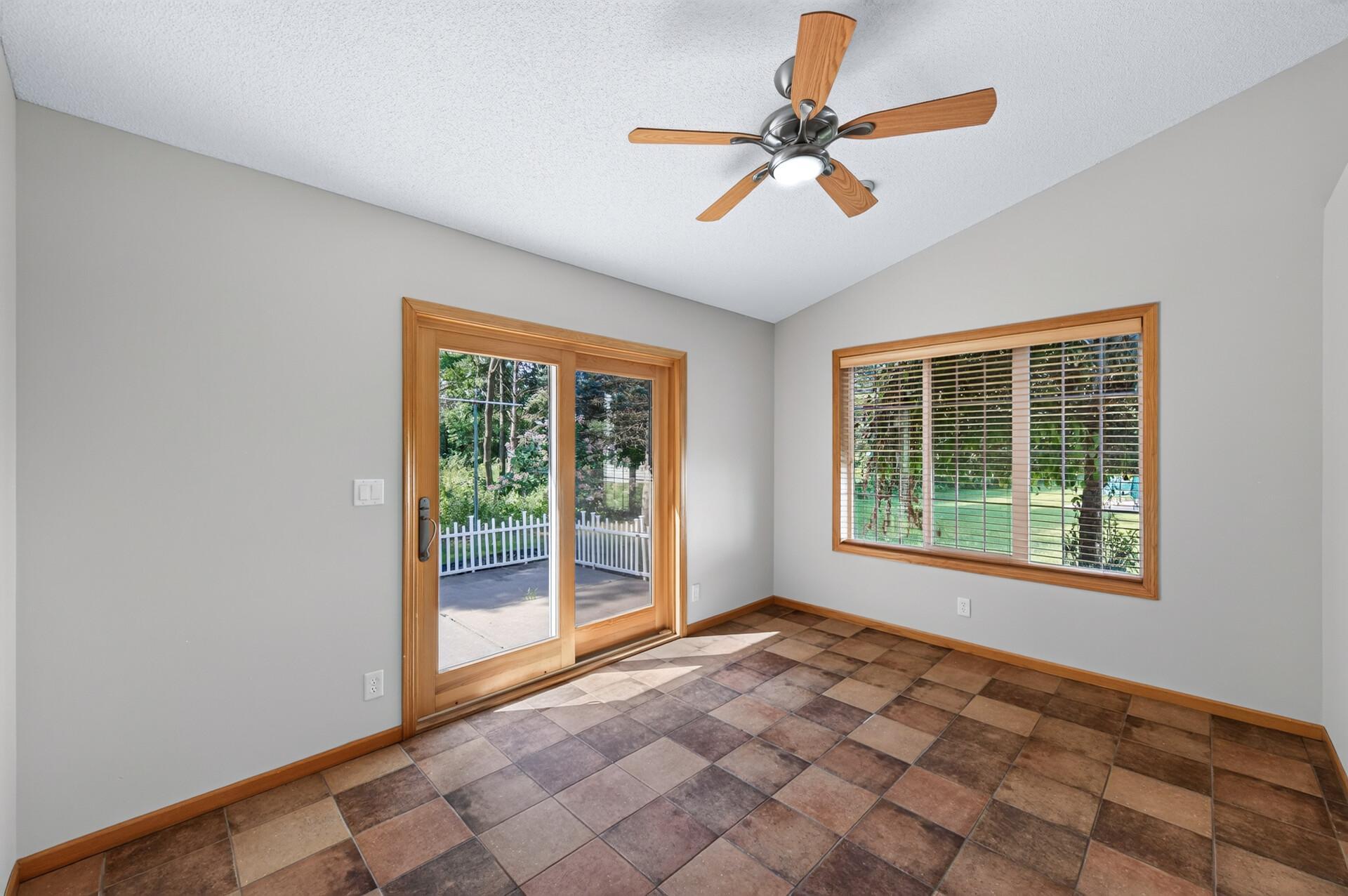 6975 Eagle Trail Property Photo 11