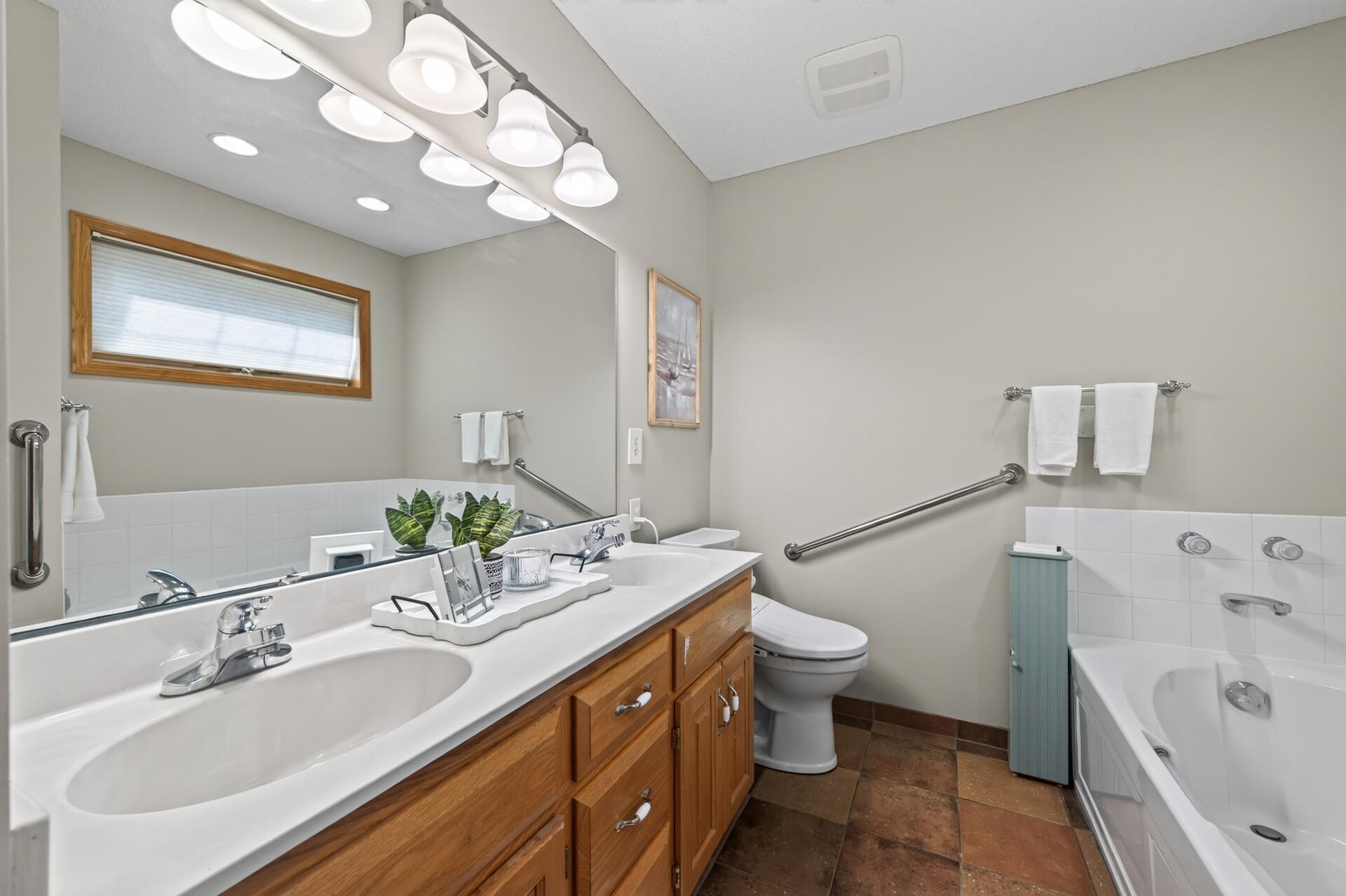6975 Eagle Trail Property Photo 16