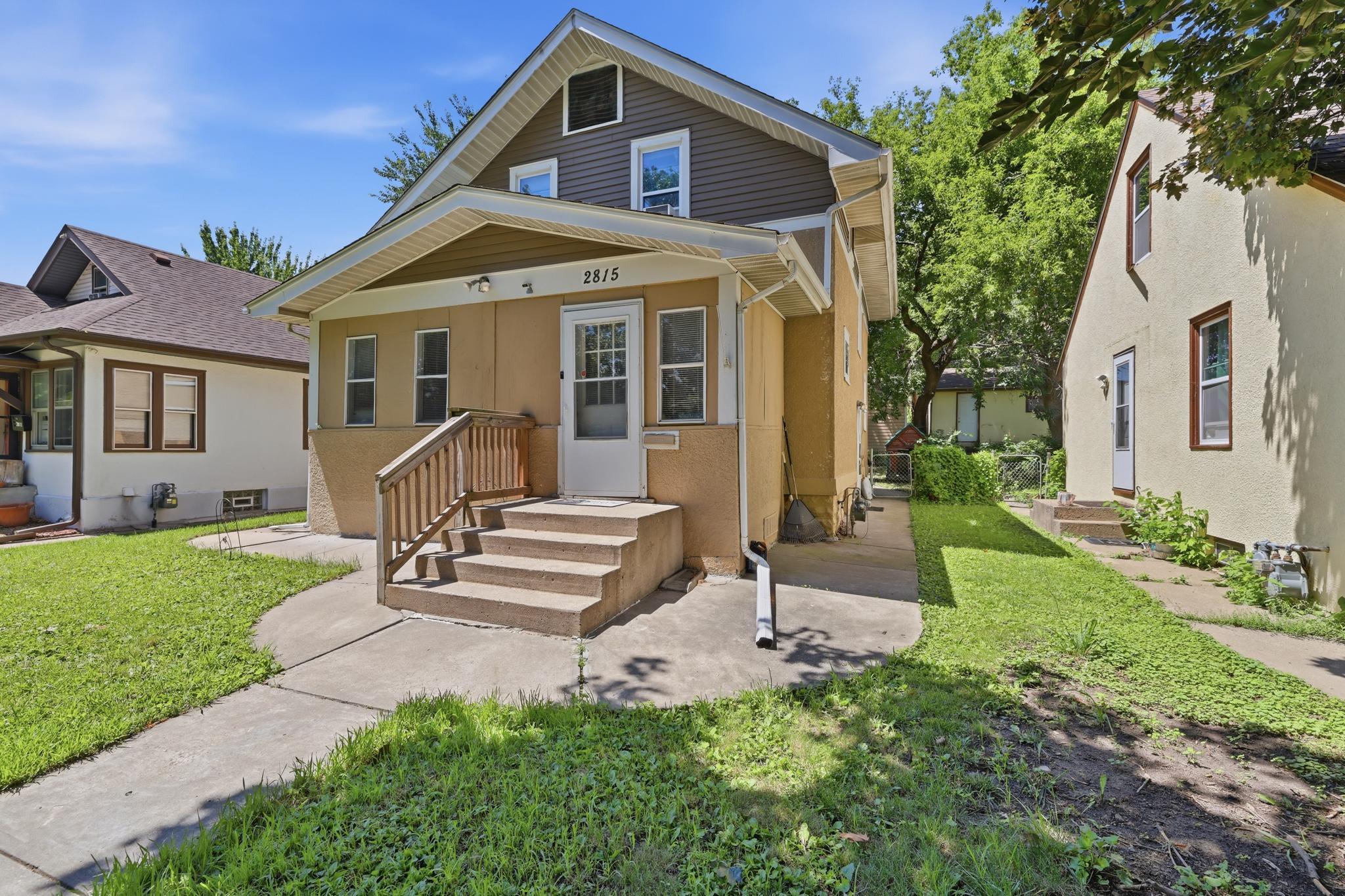 2815 Irving Avenue N Property Photo 1
