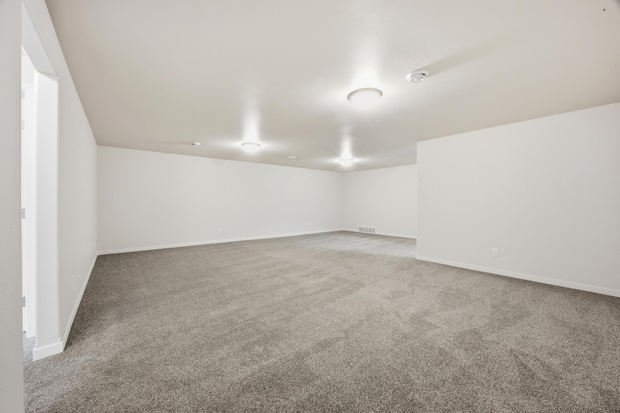5486 Tyler Avenue S Property Photo 19