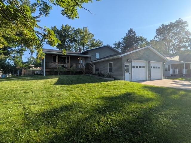 427 1st Avenue W Property Photo 2