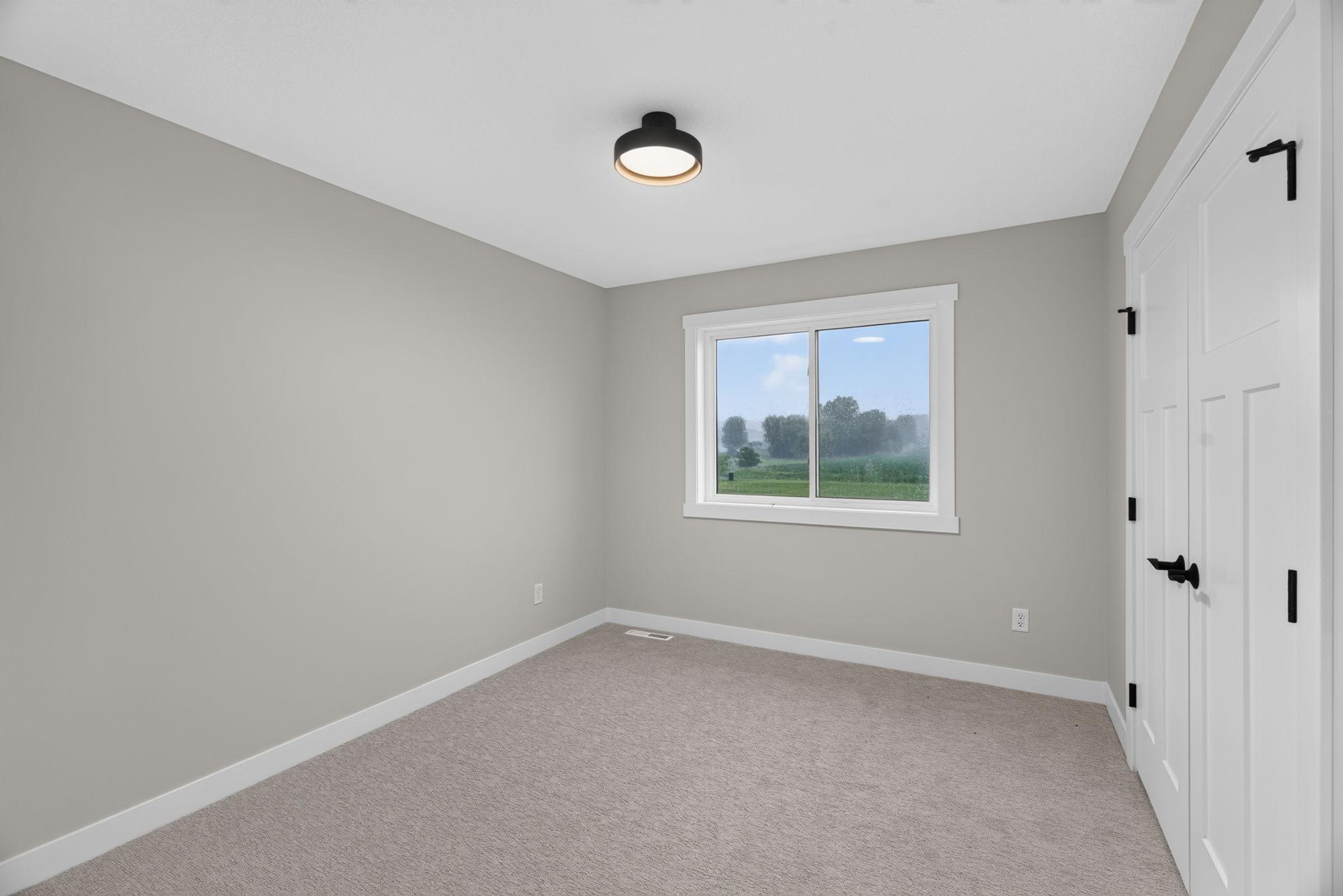 655 1st Street Se Property Photo 13