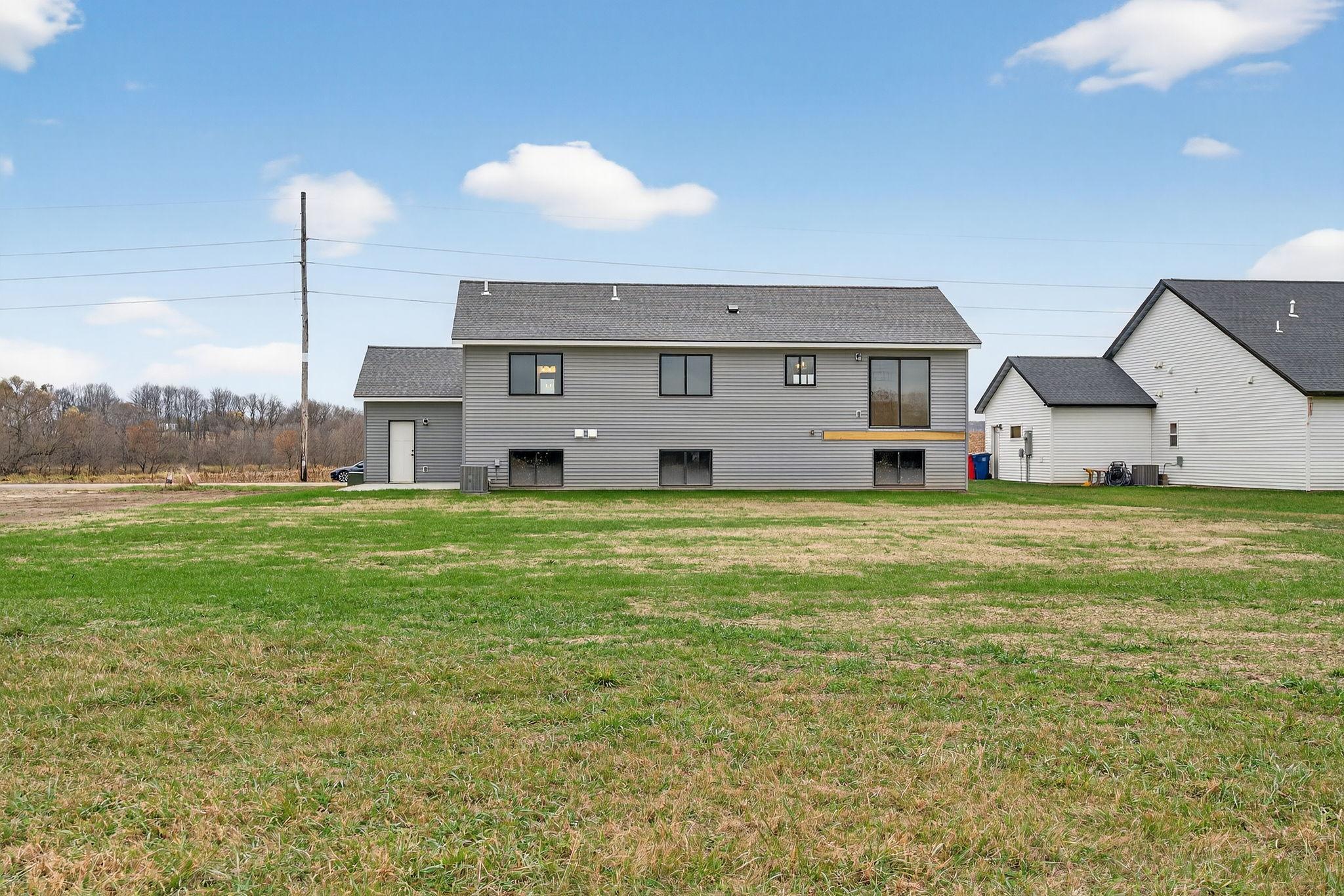 655 1st Street Se Property Photo 20