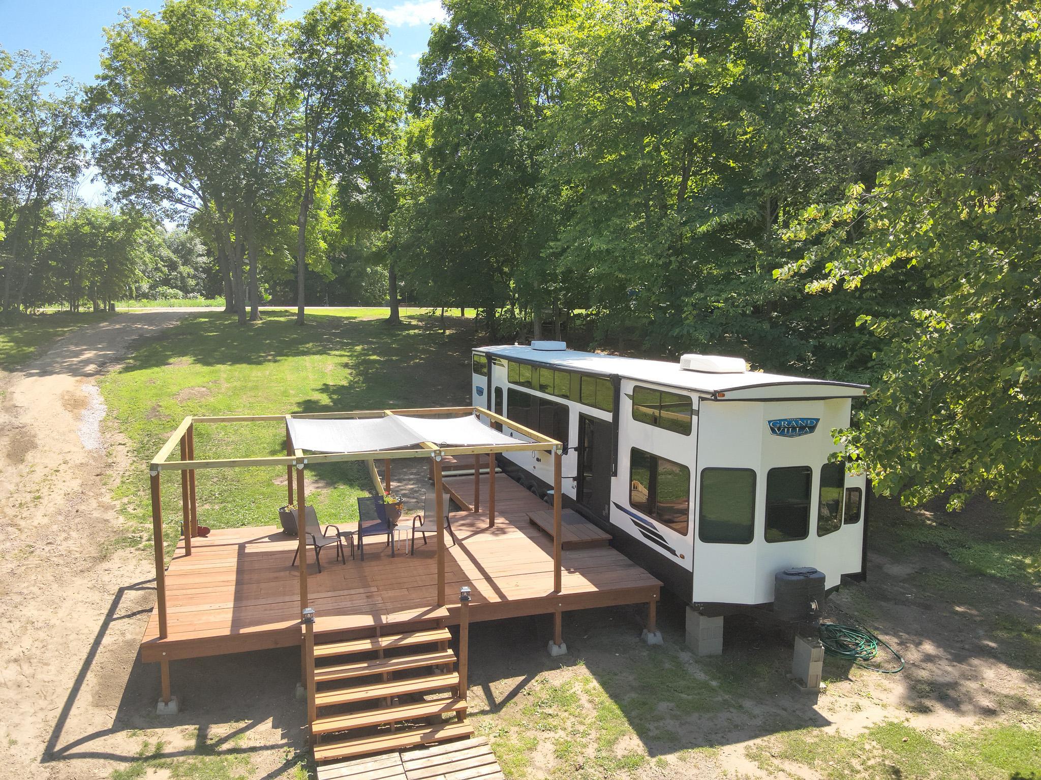 42019 Sugar Maple Drive Property Photo 4