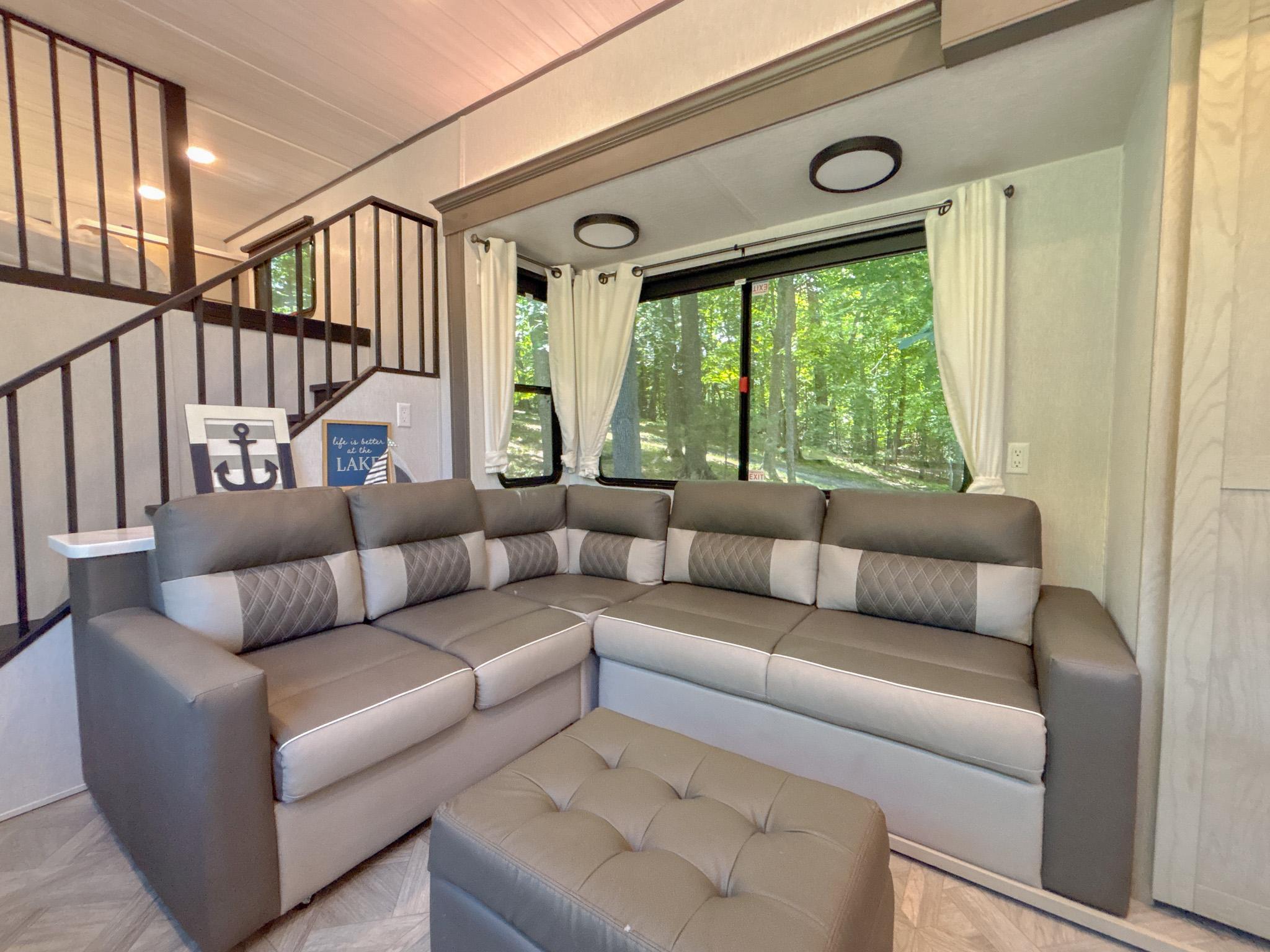 42019 Sugar Maple Drive Property Photo 5