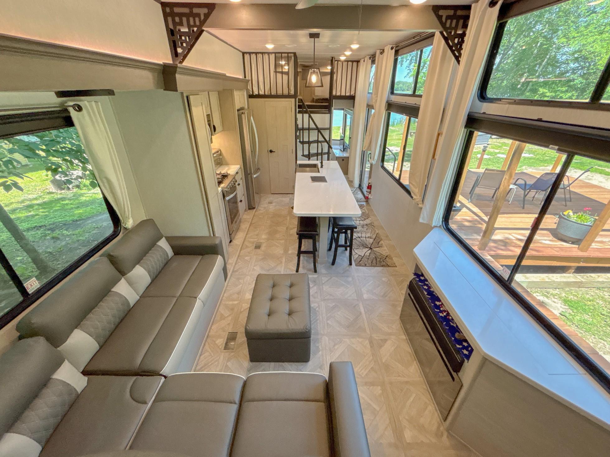 42019 Sugar Maple Drive Property Photo 7