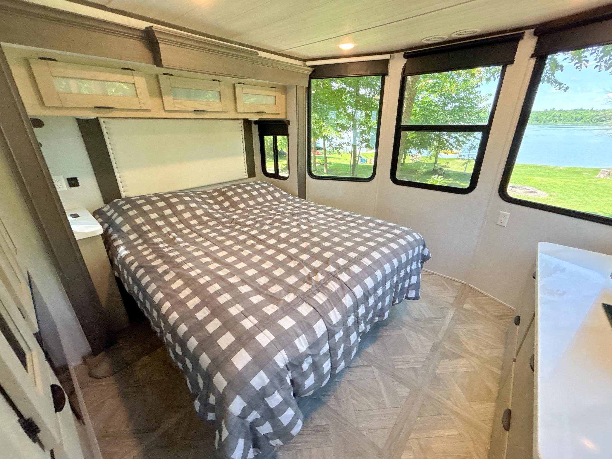42019 Sugar Maple Drive Property Photo 15