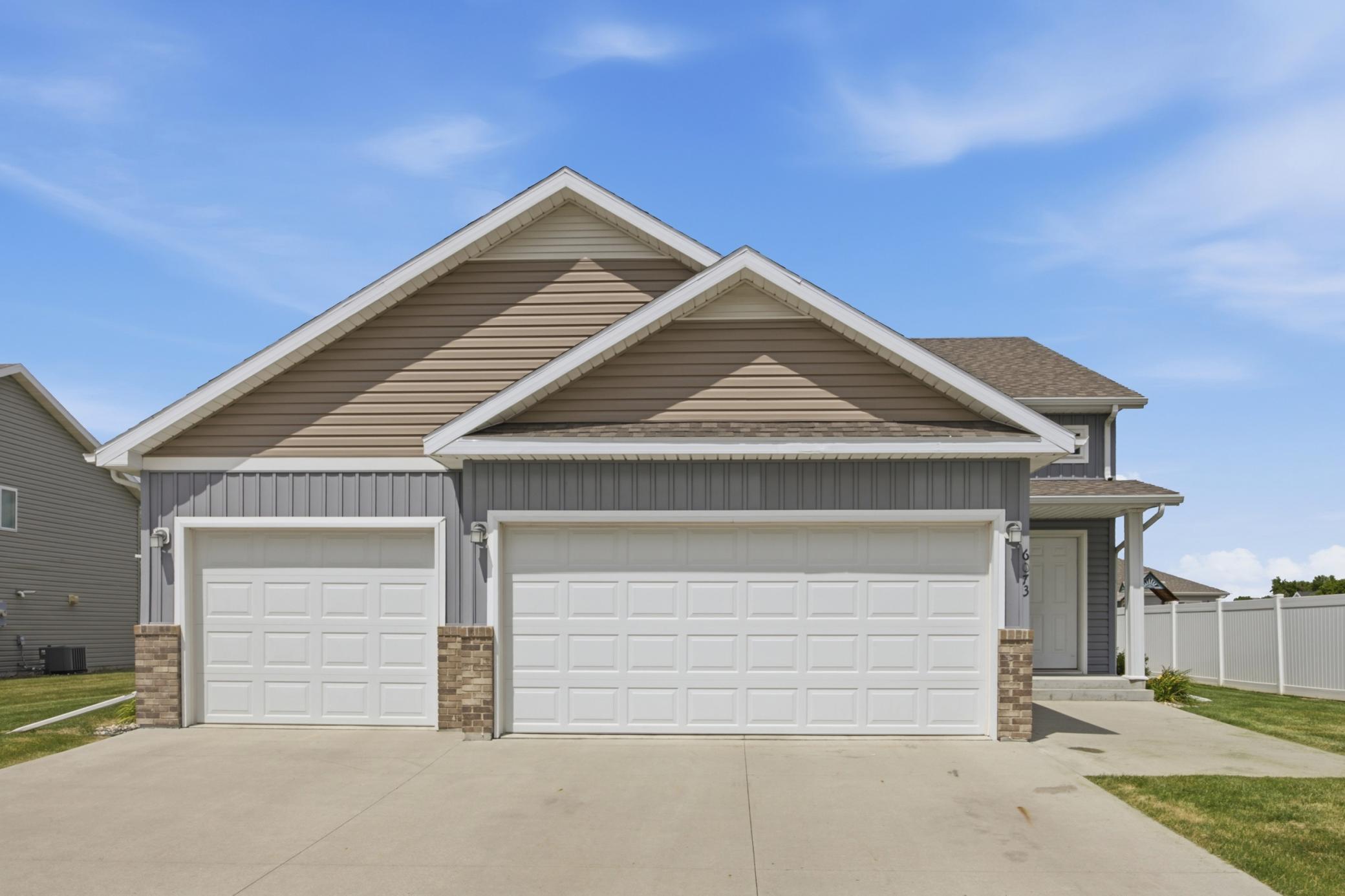 6073 Autumn Drive S Property Photo 1