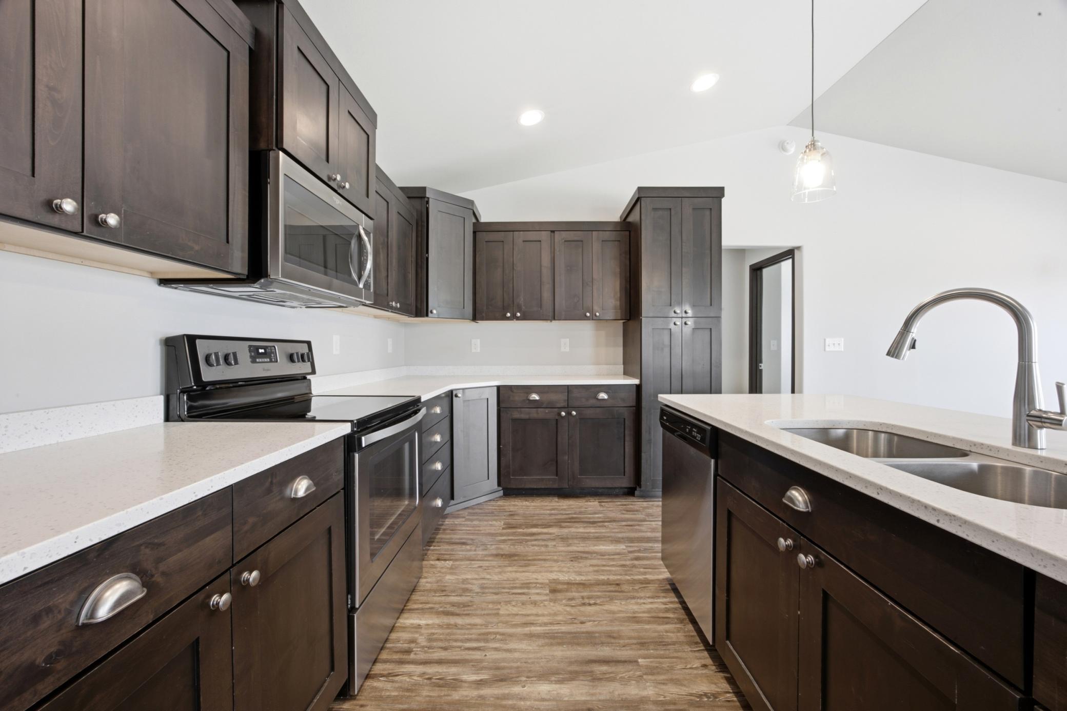 6073 Autumn Drive S Property Photo 3