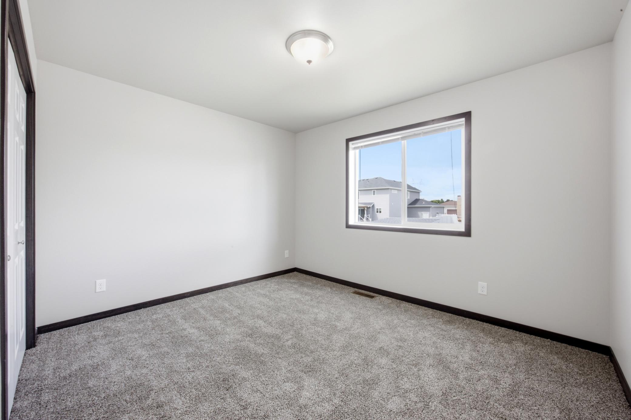 6073 Autumn Drive S Property Photo 12