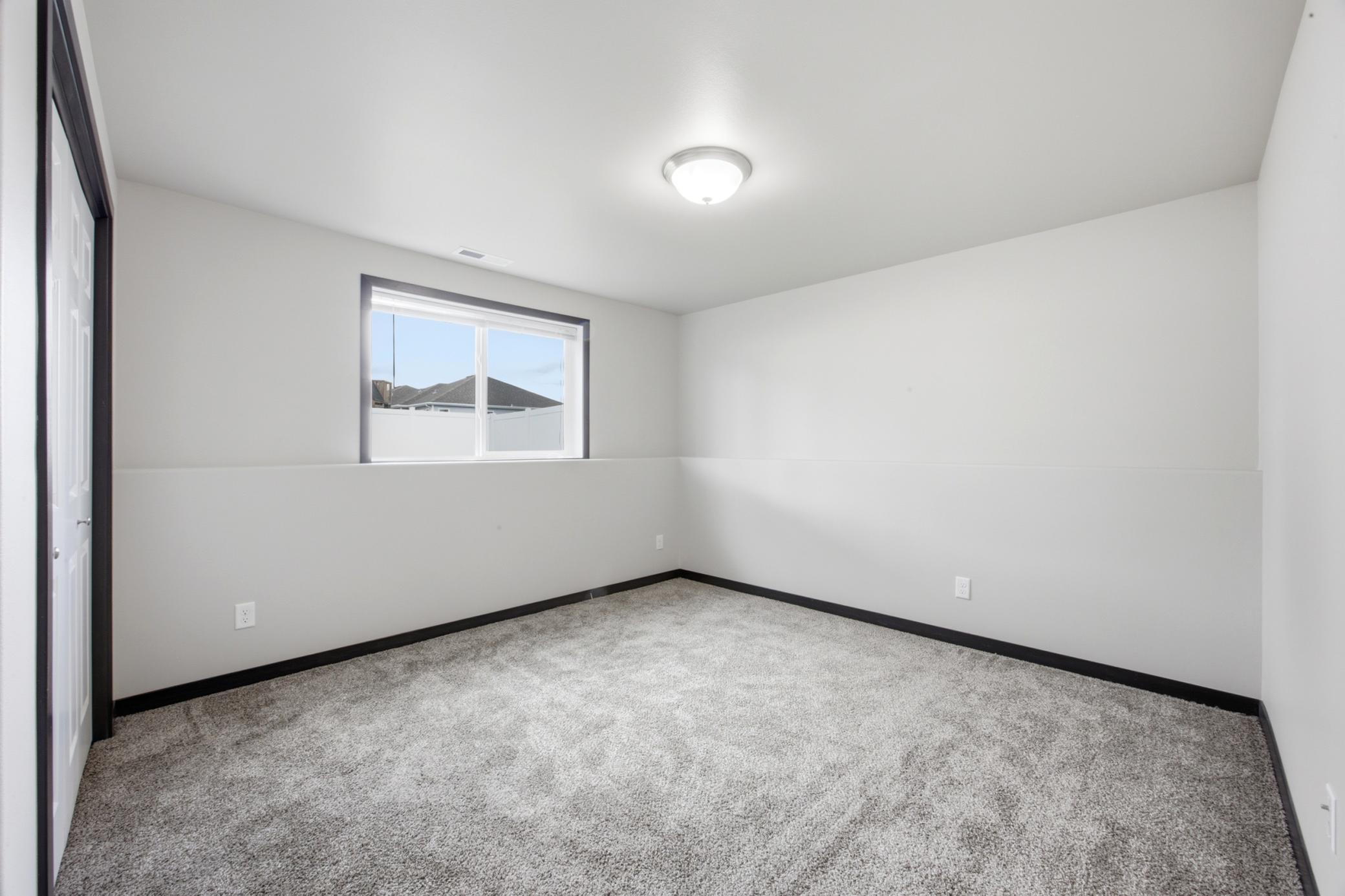 6073 Autumn Drive S Property Photo 17