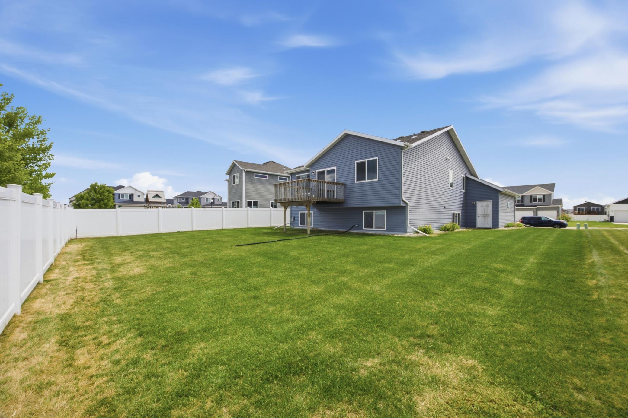 6073 Autumn Drive S Property Photo 24