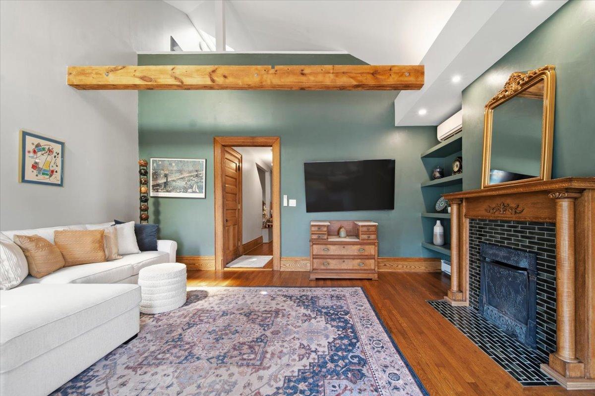 593 Laurel Avenue 6e Property Photo 4