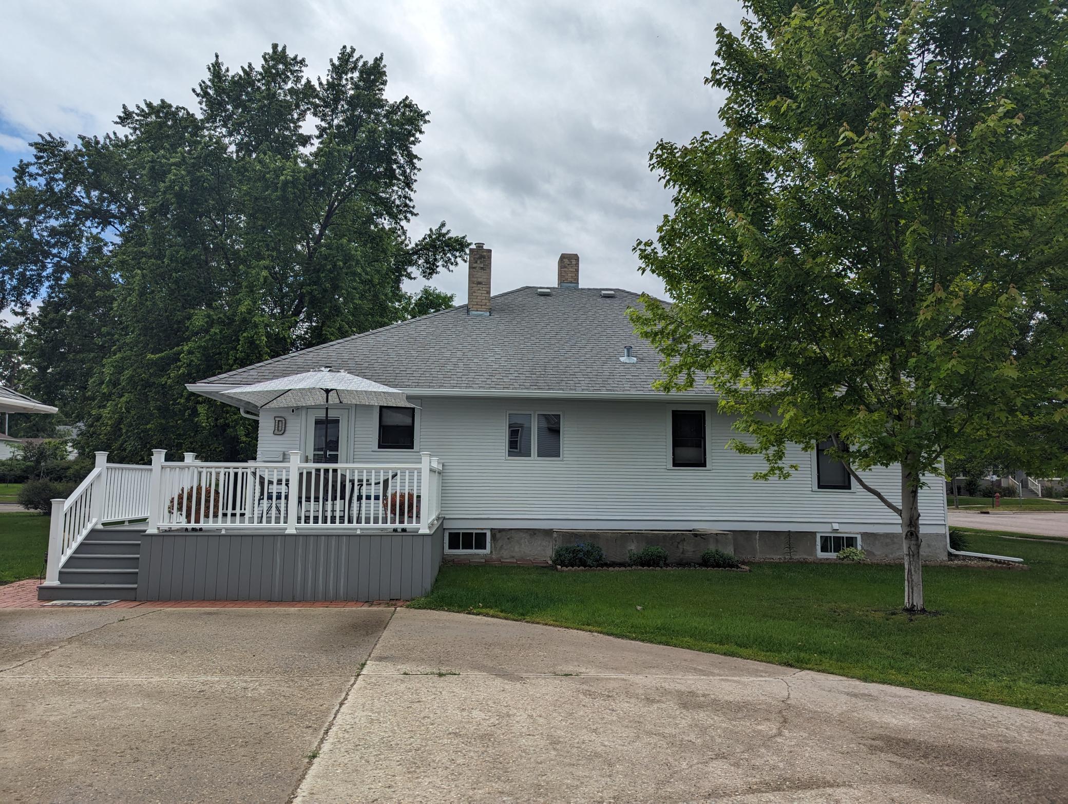 107 7th Avenue W Property Photo 4