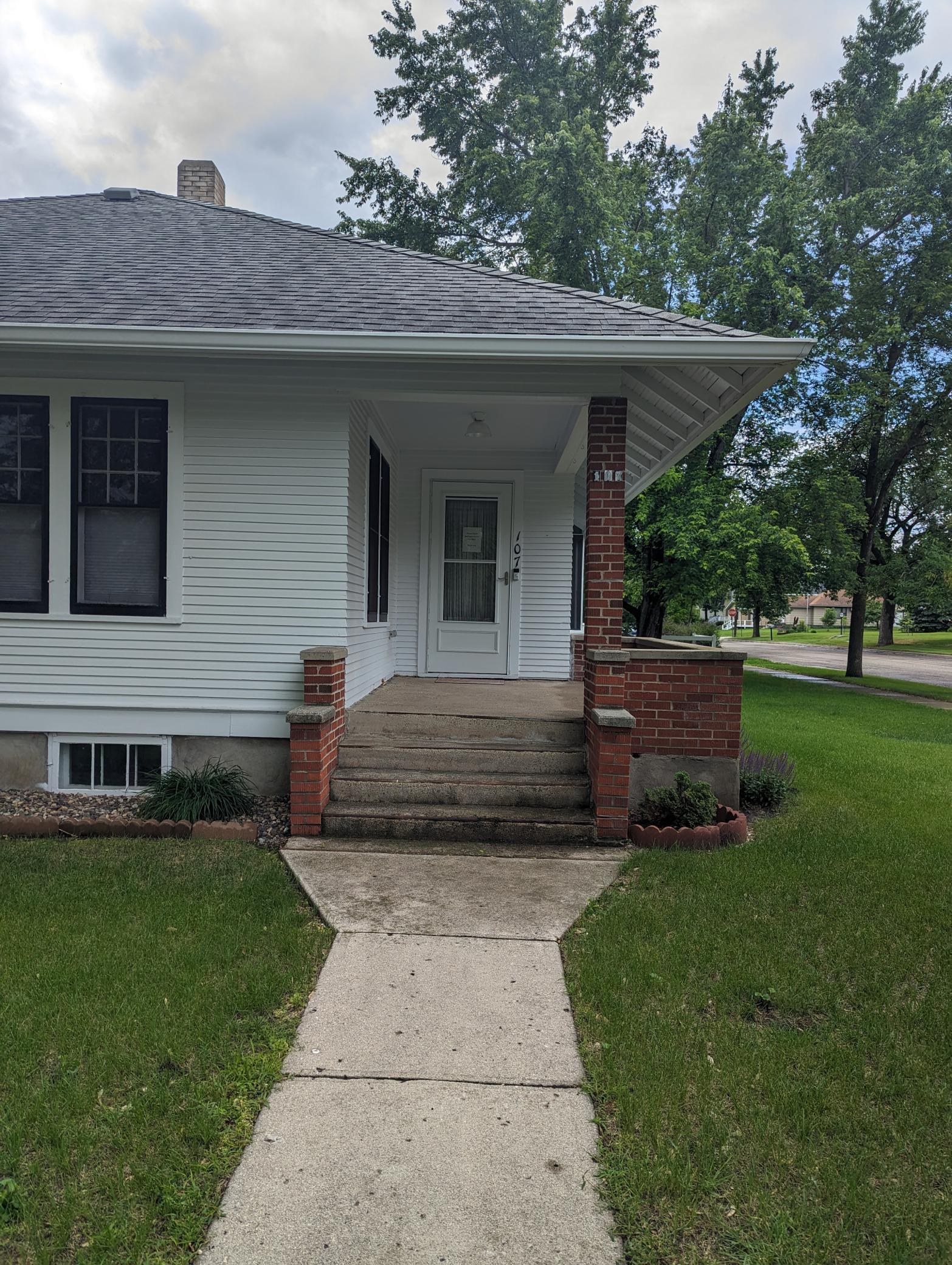 107 7th Avenue W Property Photo 10