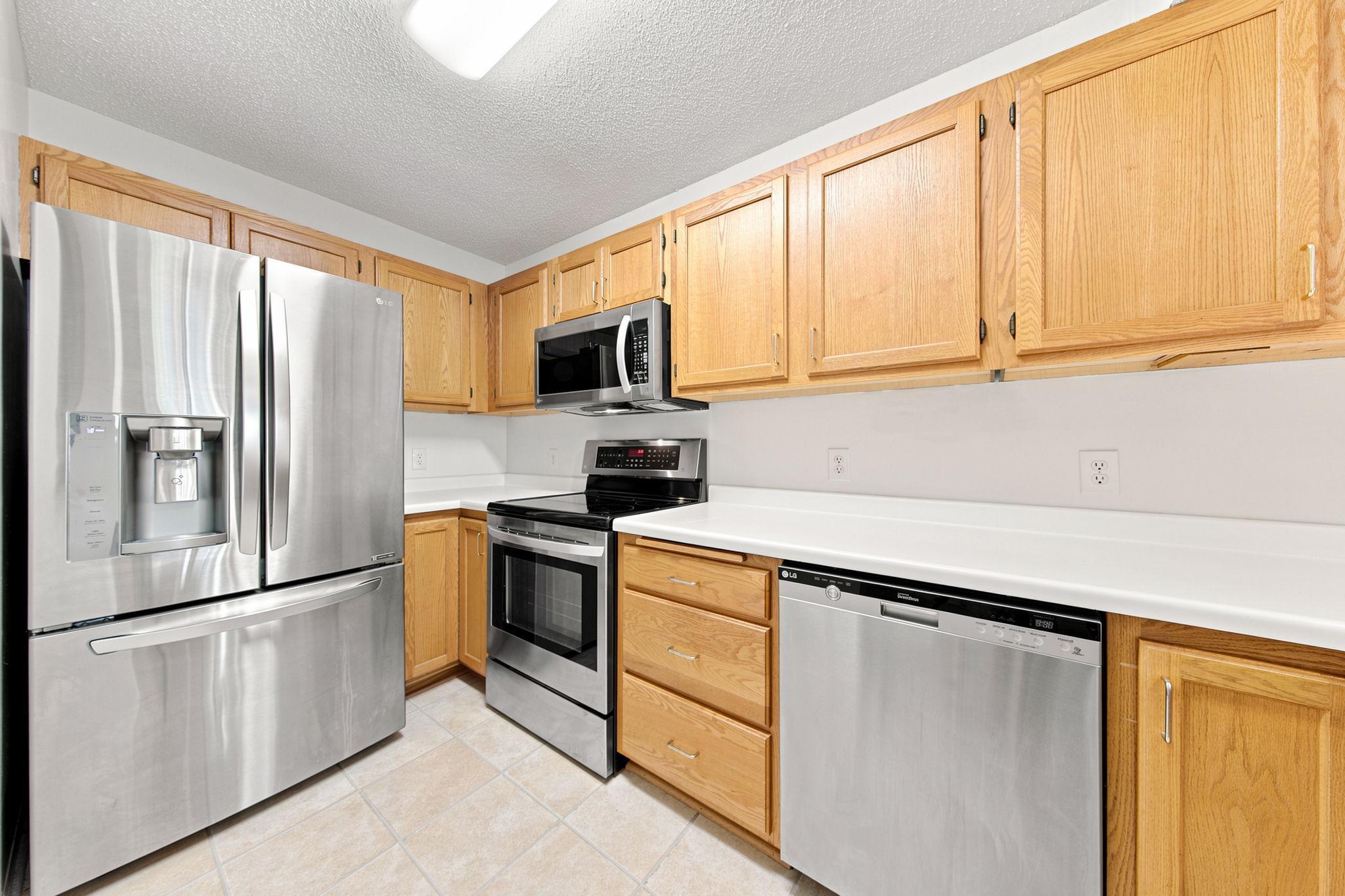 7440 Edinborough Way 4314 Property Photo 5